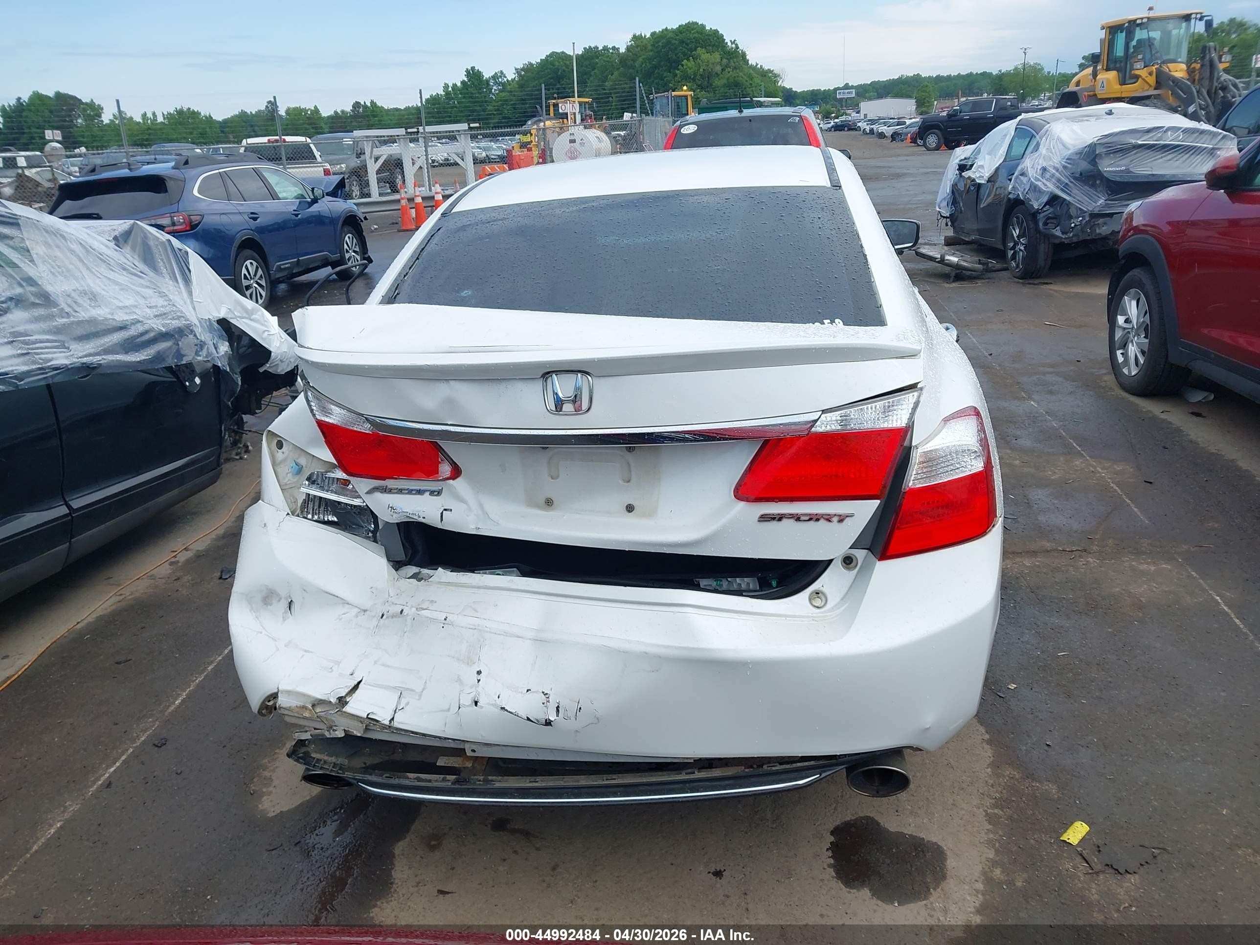 2015 Honda Accord Sport White vin: 1HGCR2F52FA058228