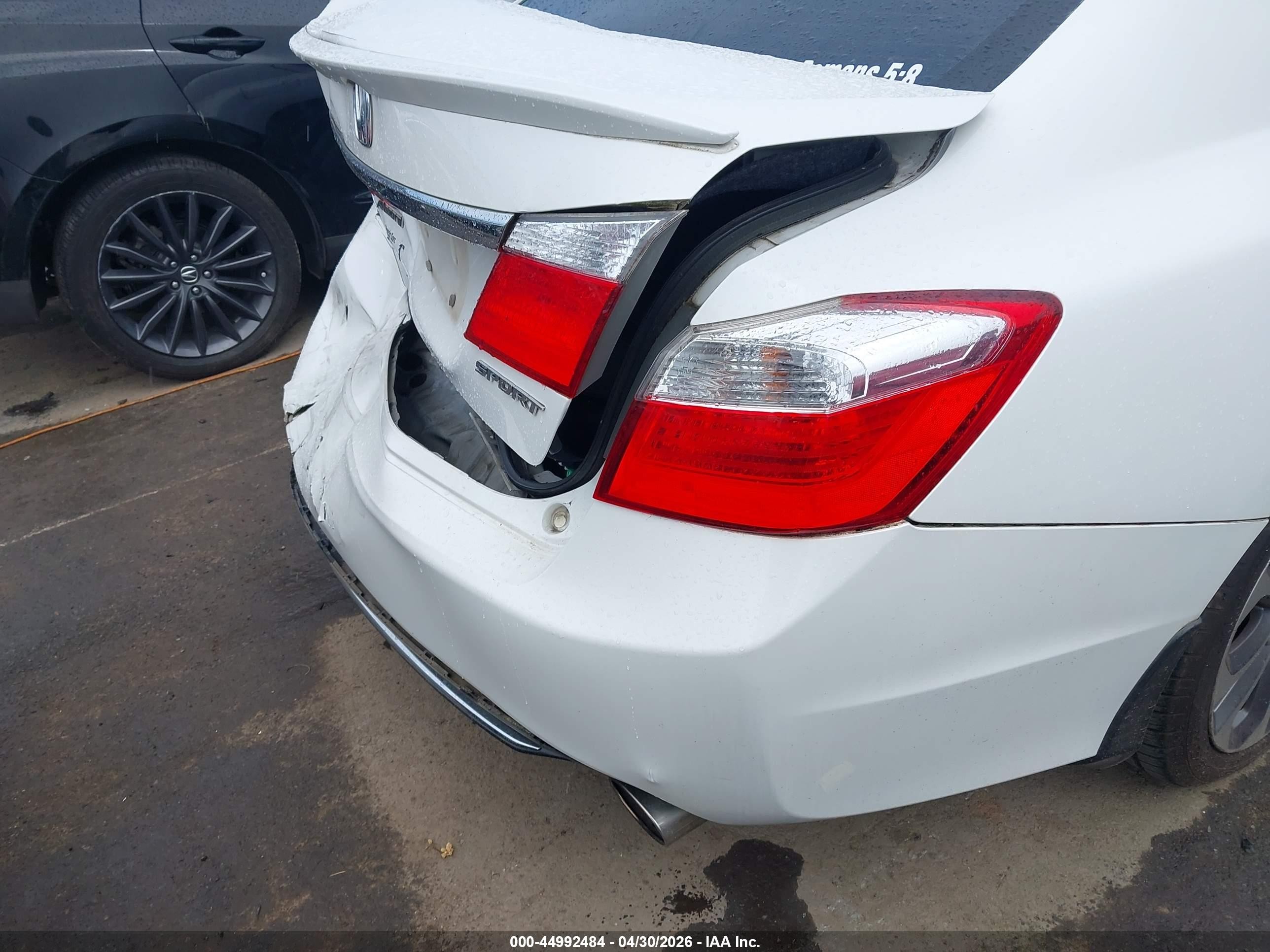 2015 Honda Accord Sport White vin: 1HGCR2F52FA058228