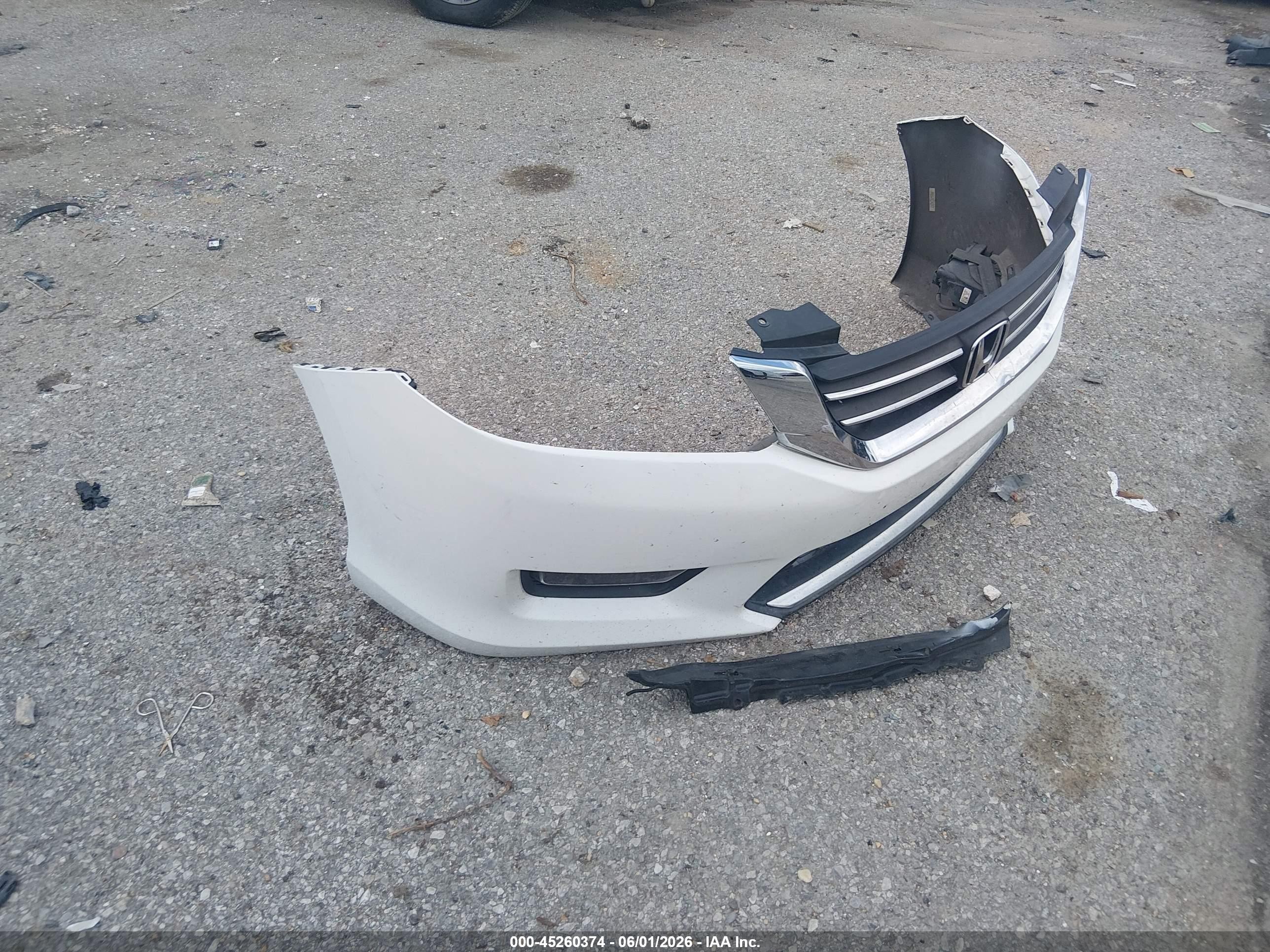 2015 Honda Accord Sport White vin: 1HGCR2F52FA107007