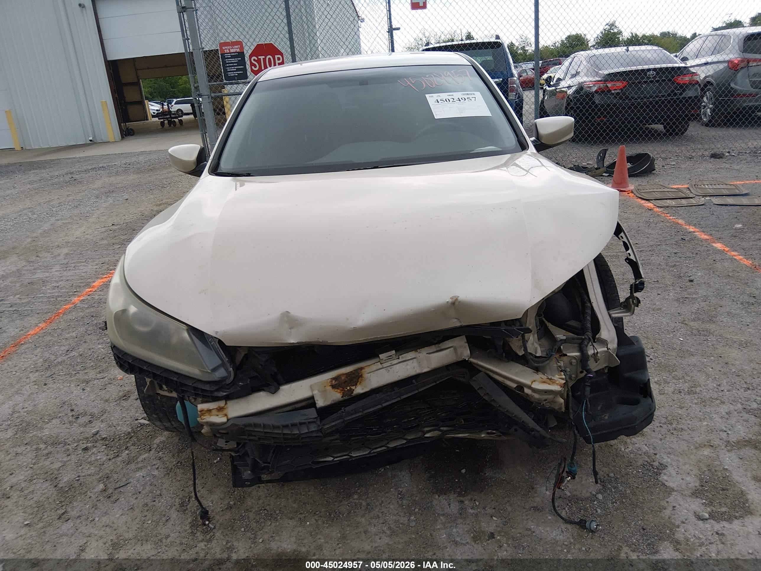 2015 Honda Accord Sport Gold vin: 1HGCR2F52FA130951