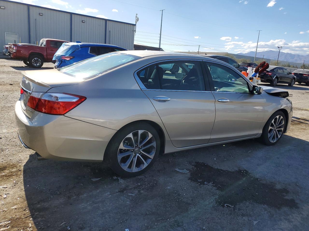 2015 Honda Accord Sport Beige vin: 1HGCR2F52FA132151