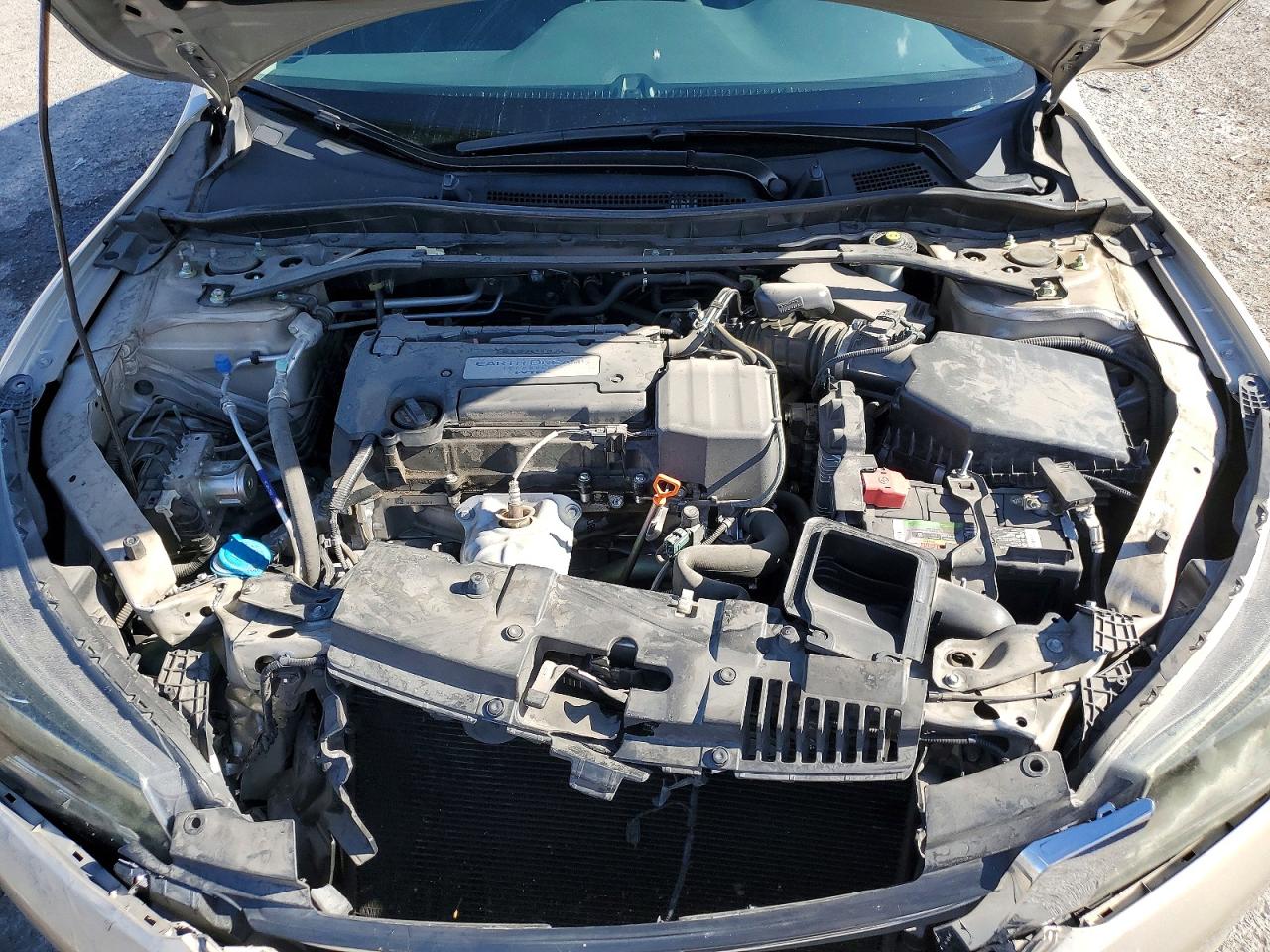 2015 Honda Accord Sport Beige vin: 1HGCR2F52FA132151