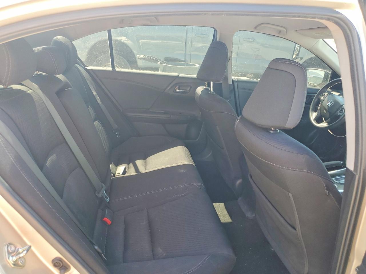 2015 Honda Accord Sport Tan vin: 1HGCR2F52FA132165