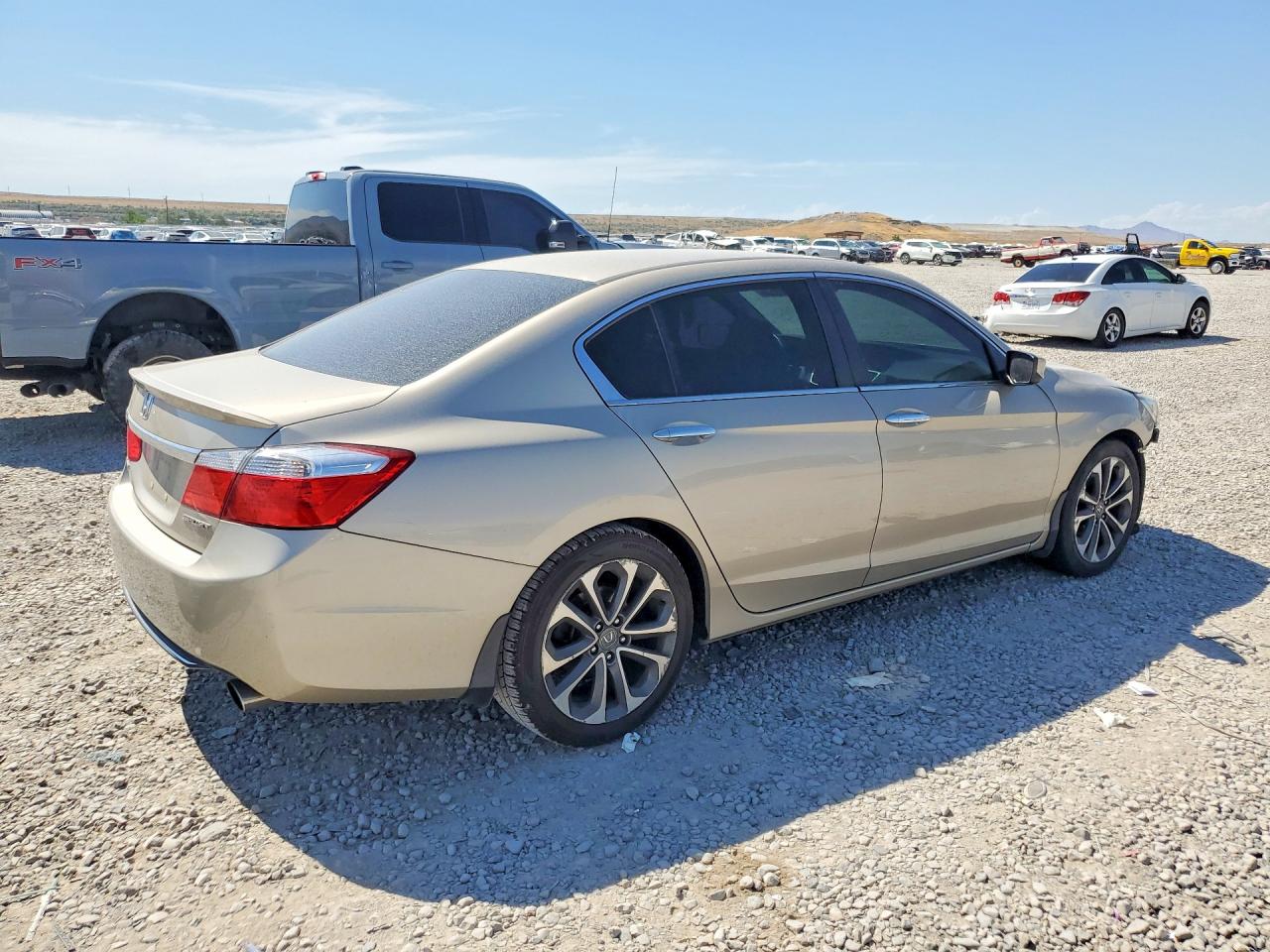 2015 Honda Accord Sport Tan vin: 1HGCR2F52FA132165