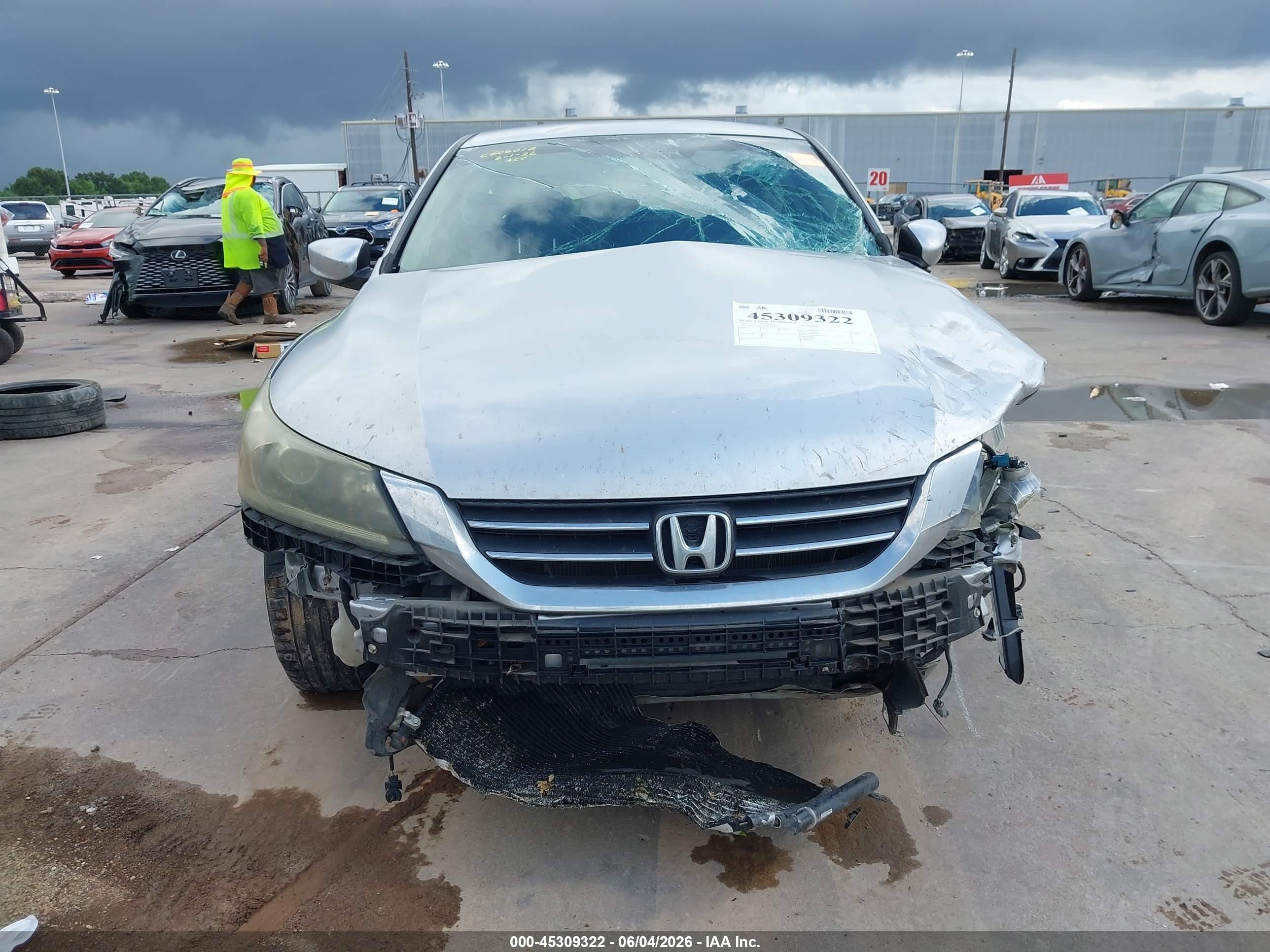 2015 Honda Accord Sport Silver vin: 1HGCR2F52FA139407