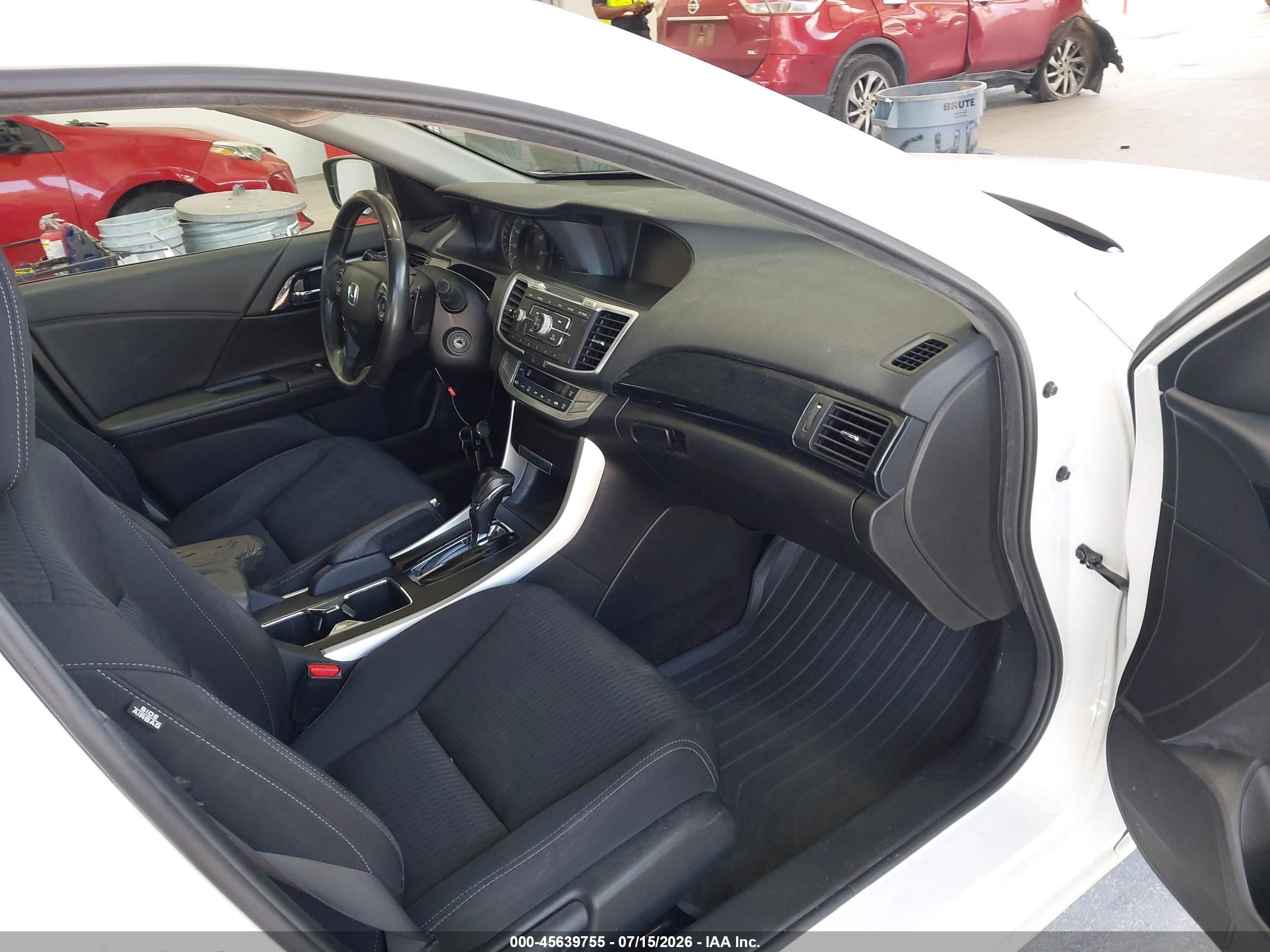 2015 Honda Accord Sport Белый vin: 1HGCR2F52FA205857