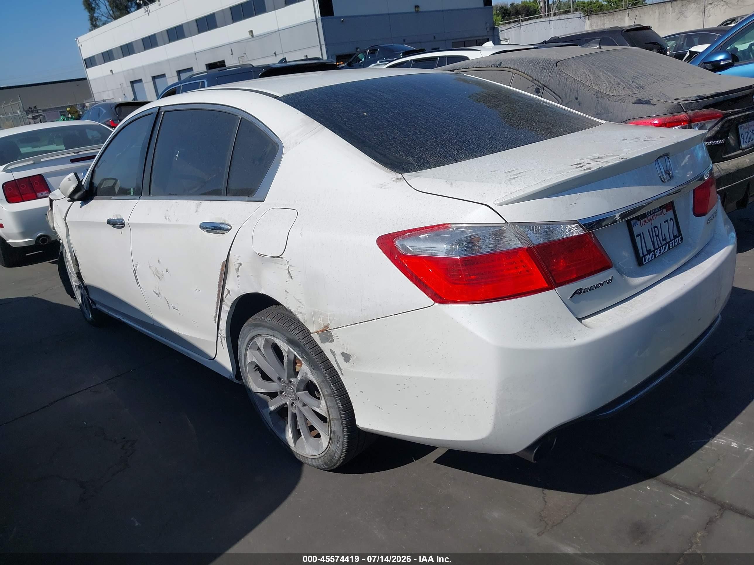 2015 Honda Accord Sport White vin: 1HGCR2F52FA212081