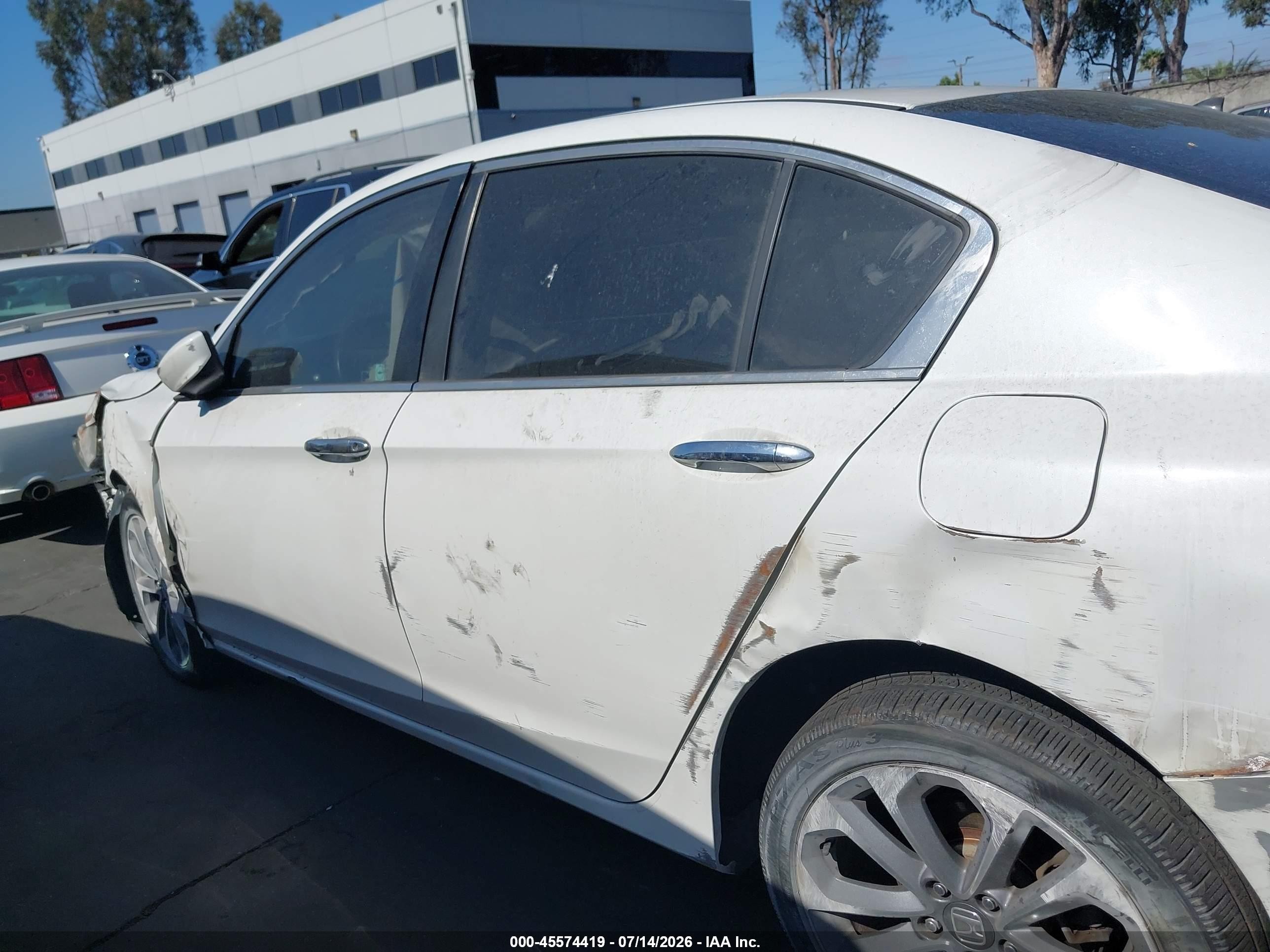 2015 Honda Accord Sport White vin: 1HGCR2F52FA212081