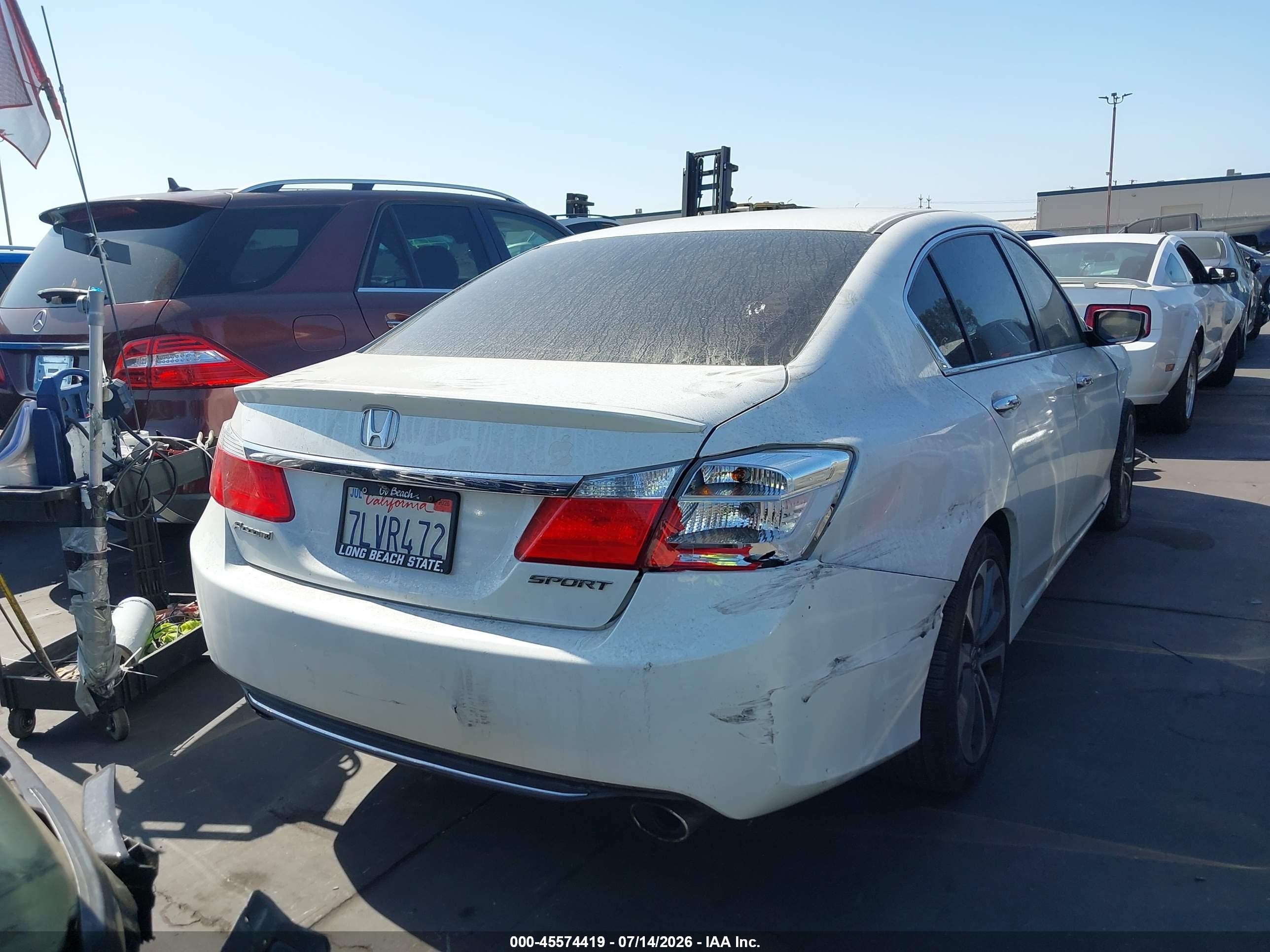 2015 Honda Accord Sport White vin: 1HGCR2F52FA212081