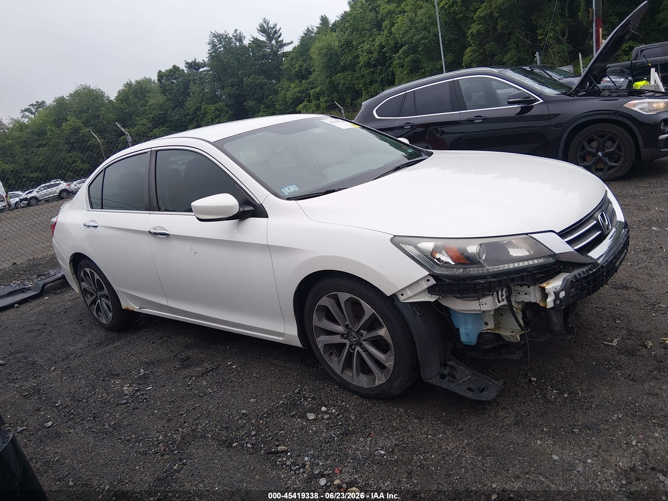 2015 Honda Accord Sport White vin: 1HGCR2F52FA221928