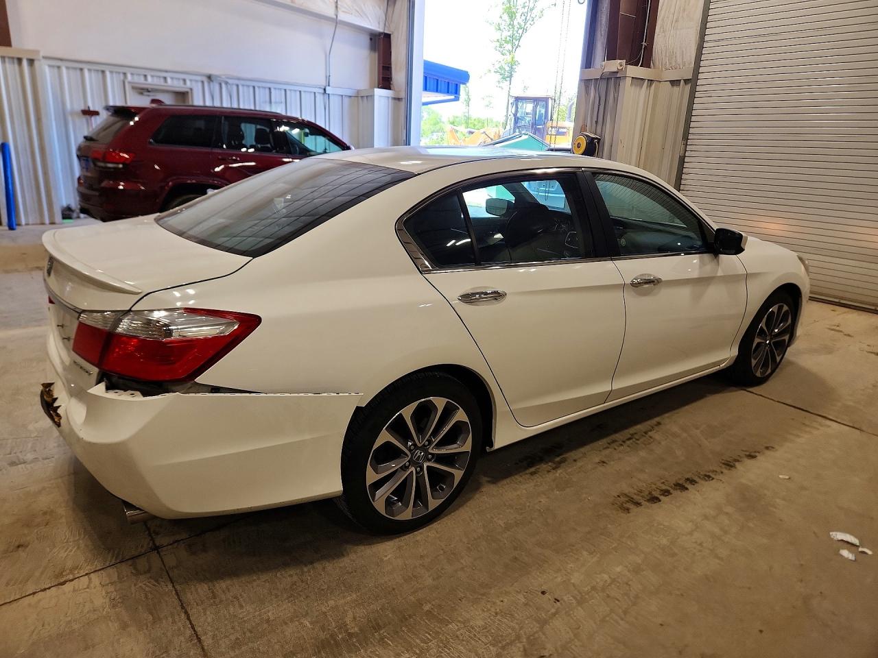 2015 Honda Accord Sport White vin: 1HGCR2F52FA224179