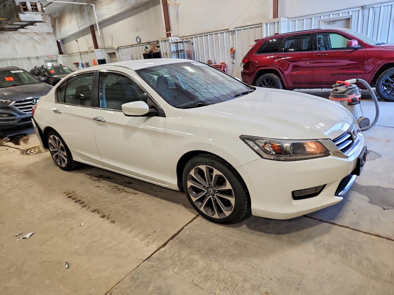2015 Honda Accord Sport White vin: 1HGCR2F52FA224179