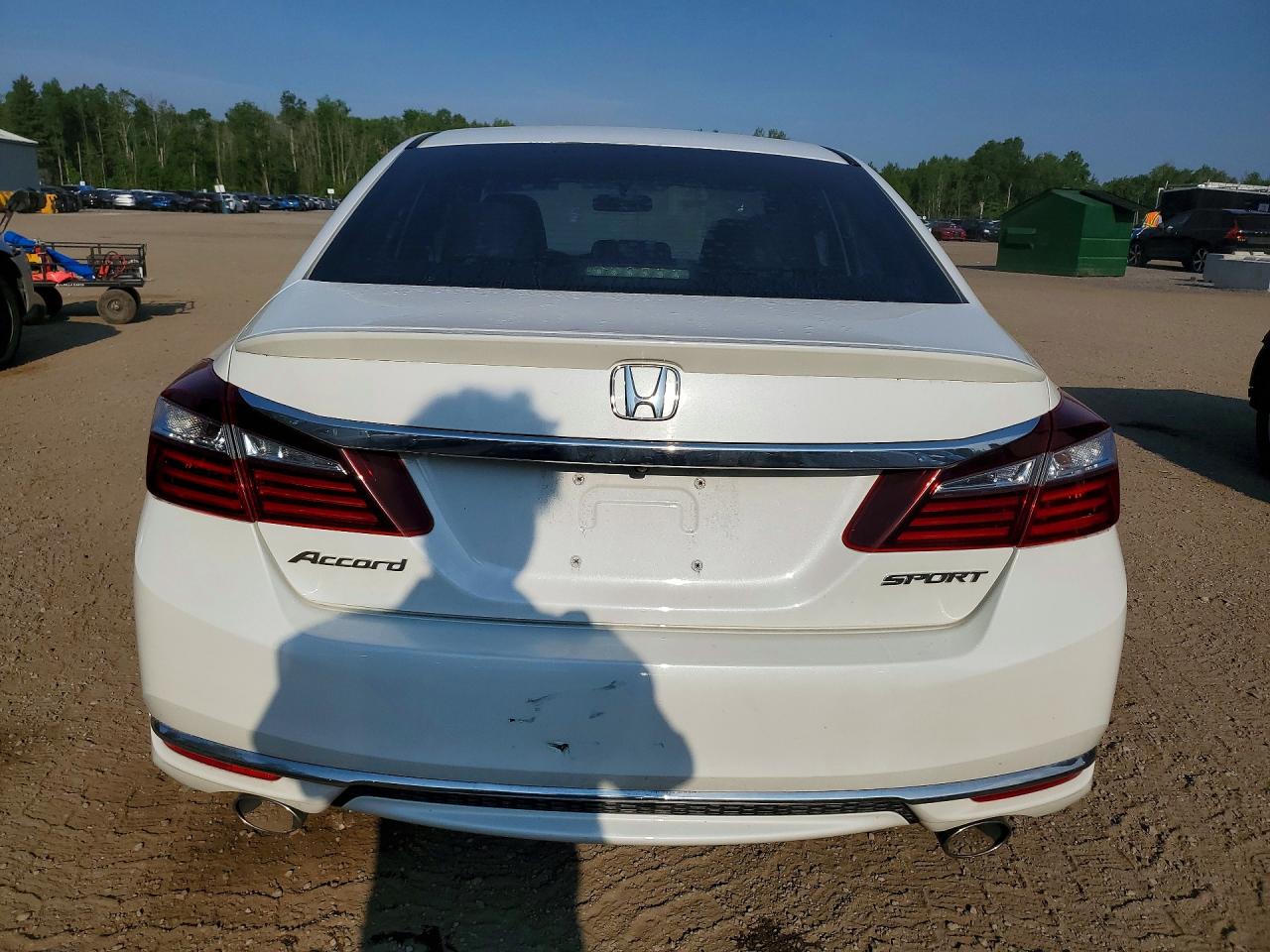 2016 Honda Accord Sport White vin: 1HGCR2F52GA802136