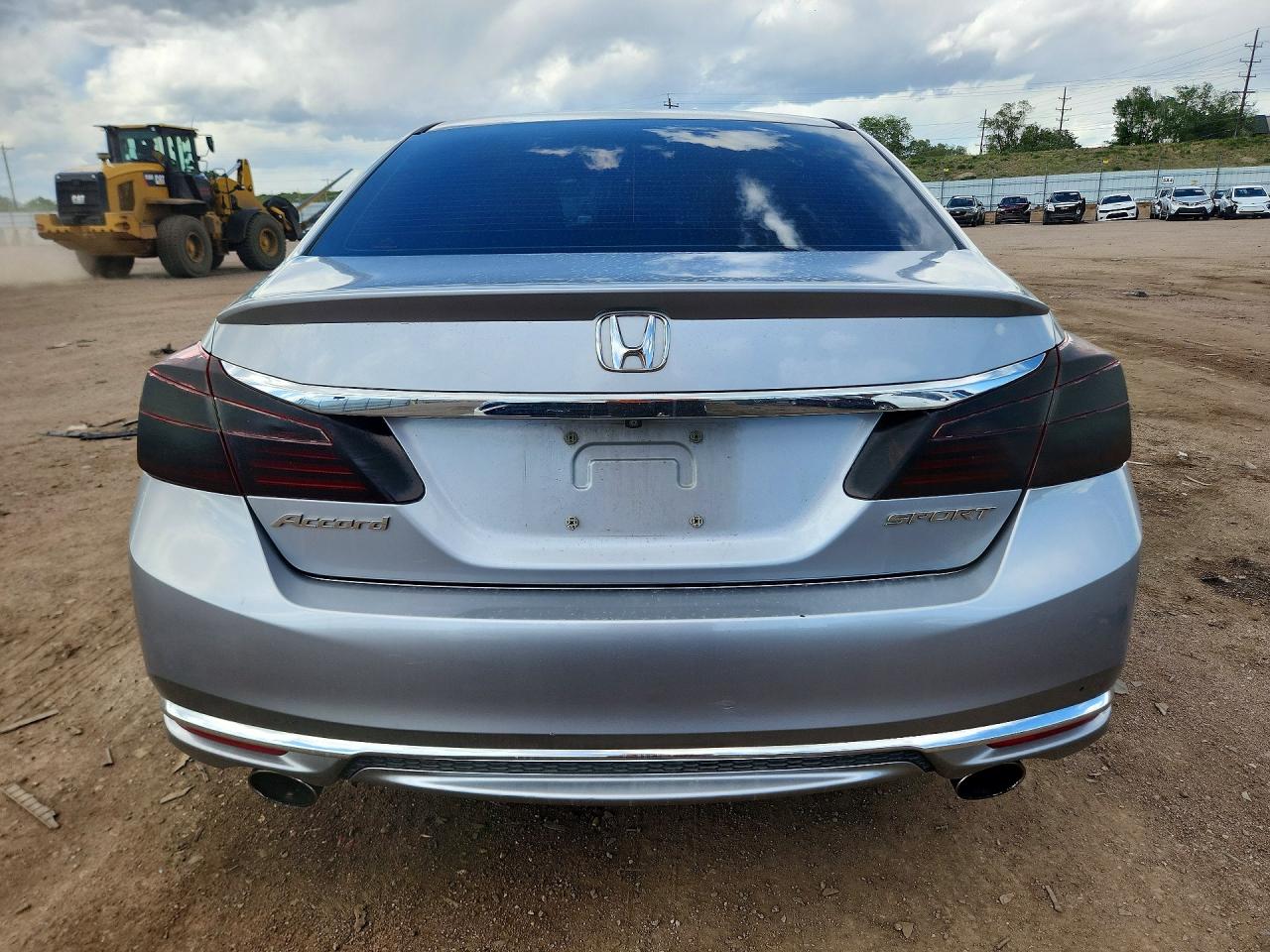 2017 Honda Accord Sport Серебряный vin: 1HGCR2F52HA210964