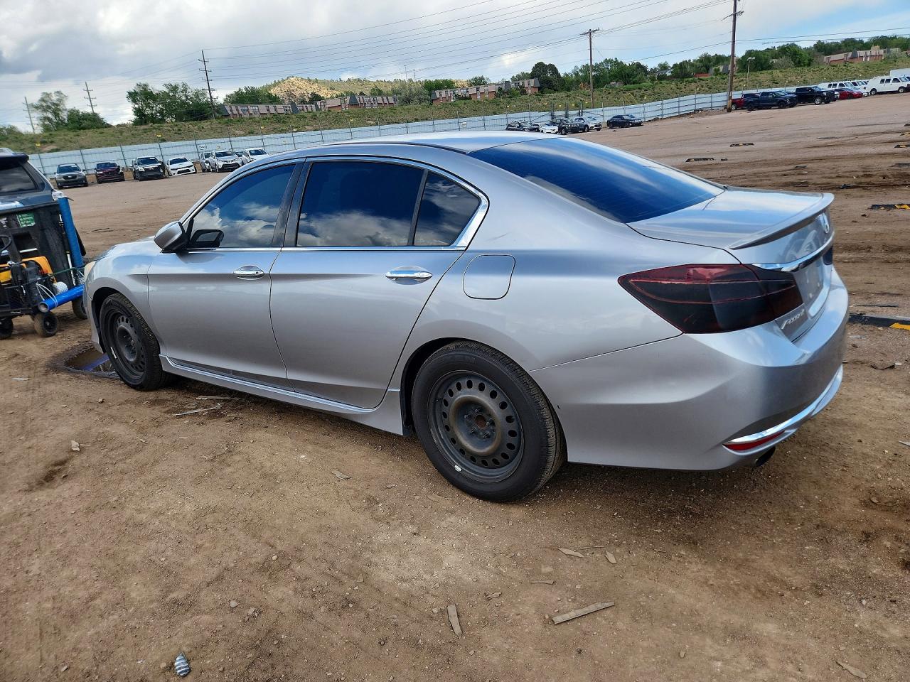 2017 Honda Accord Sport Серебряный vin: 1HGCR2F52HA210964