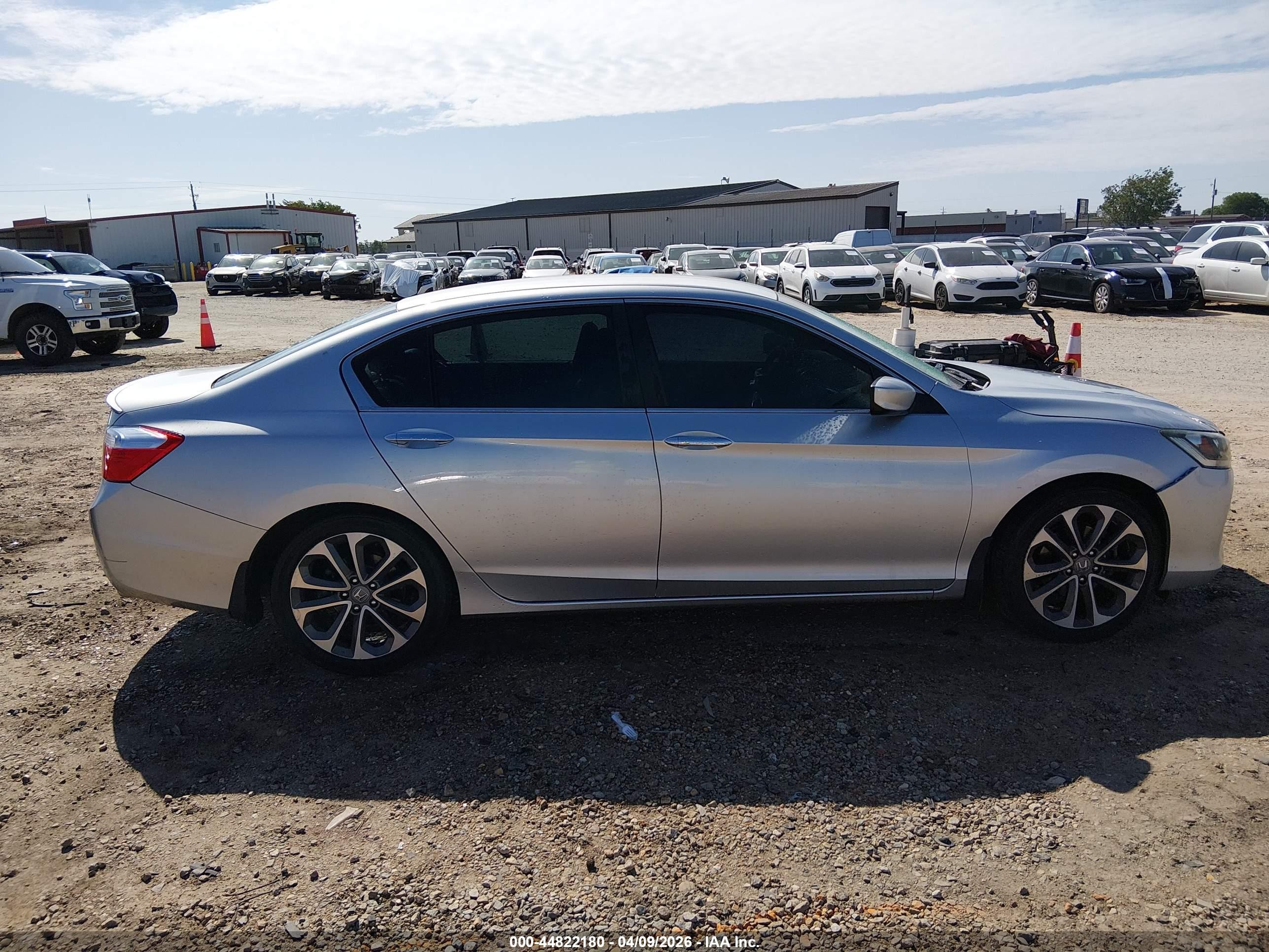 2013 Honda Accord Sport Серебряный vin: 1HGCR2F53DA137565