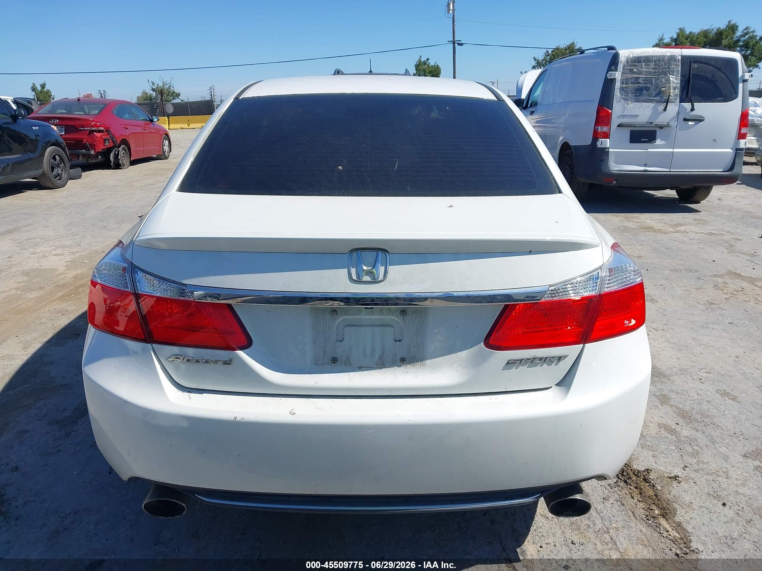 2014 Honda Accord Sport White vin: 1HGCR2F53EA099045