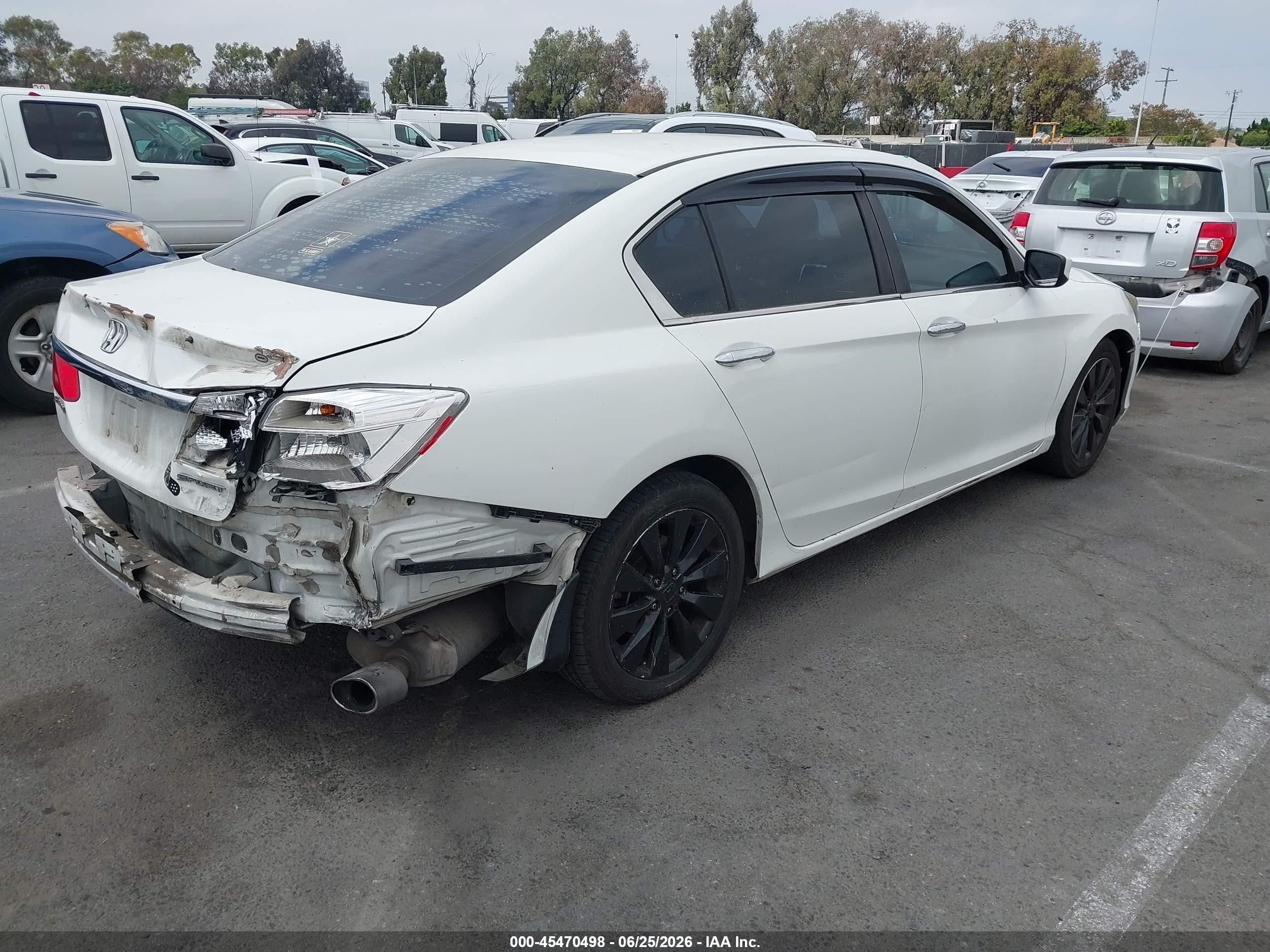 2015 Honda Accord Sport White vin: 1HGCR2F53FA021723