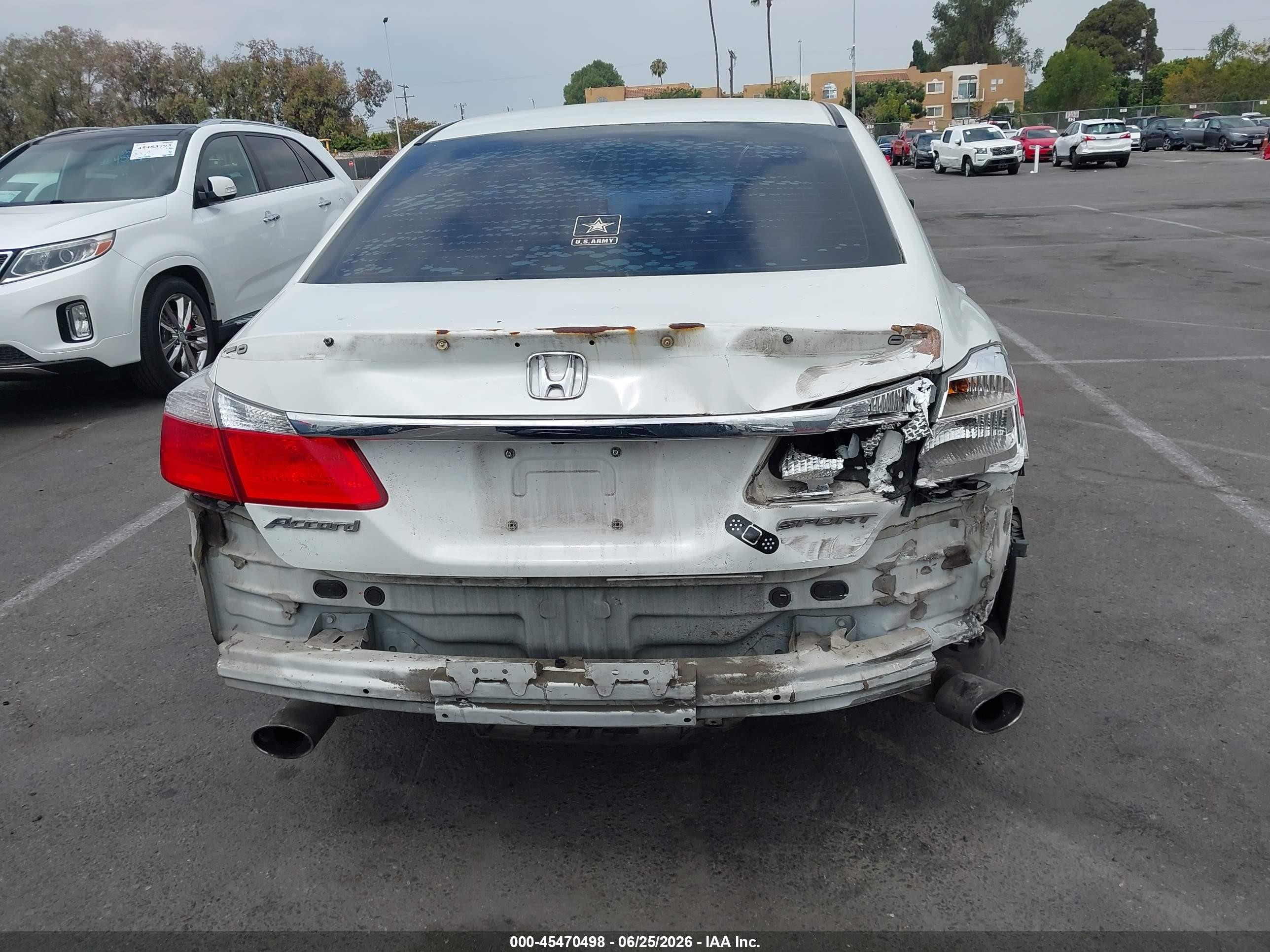 2015 Honda Accord Sport White vin: 1HGCR2F53FA021723