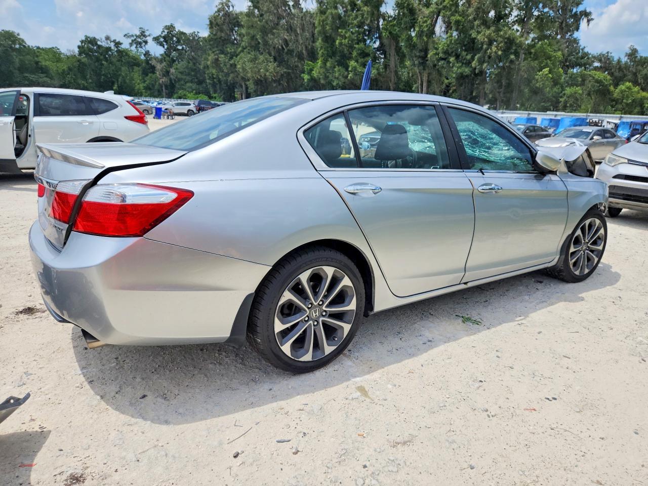 2015 Honda Accord Sport Silver vin: 1HGCR2F53FA106948
