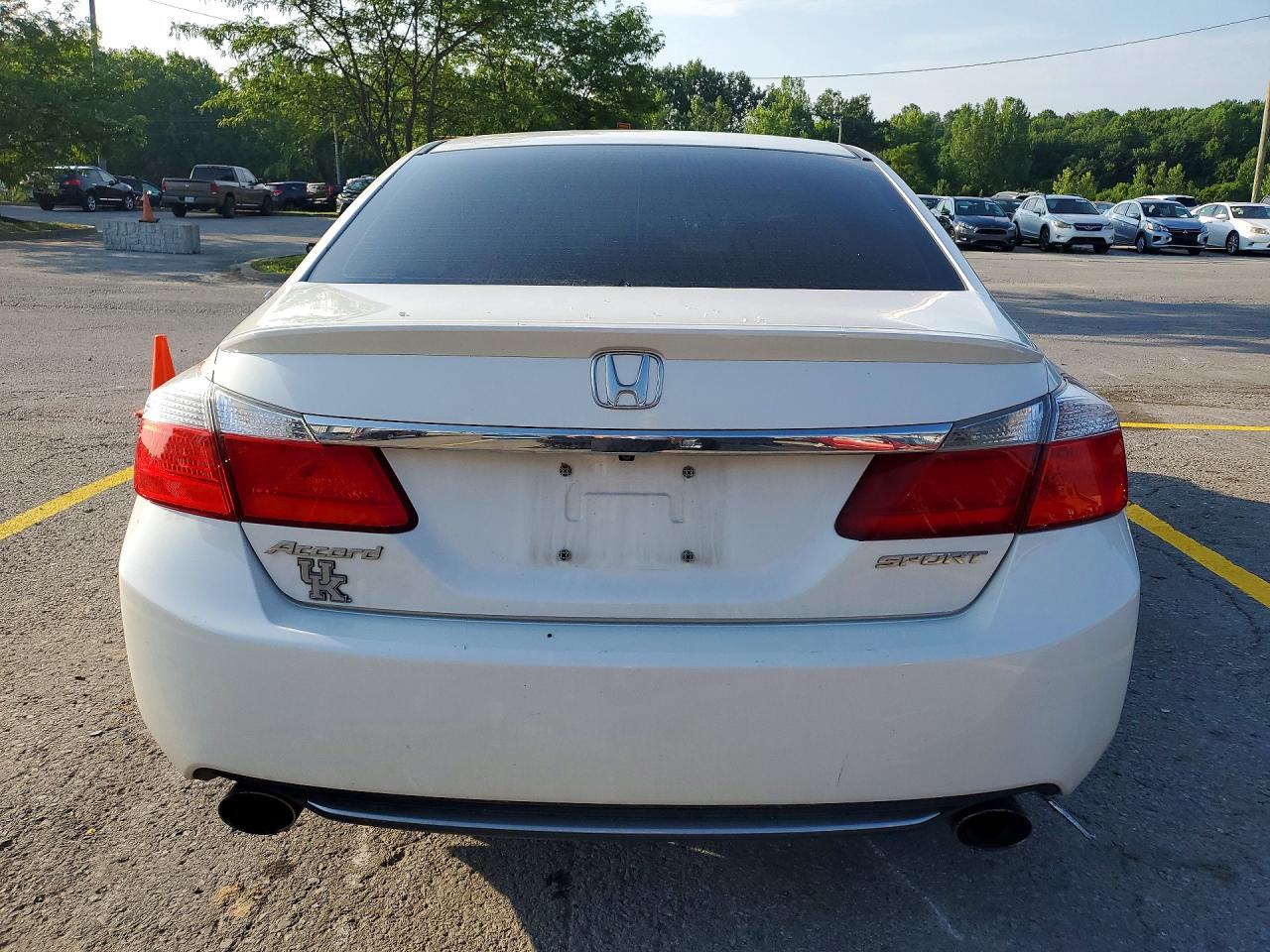 2015 Honda Accord Sport White vin: 1HGCR2F53FA130697
