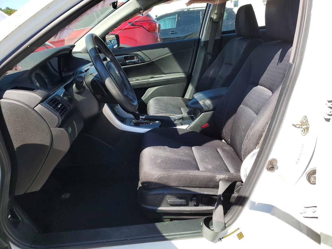 2015 Honda Accord Sport White vin: 1HGCR2F53FA136404
