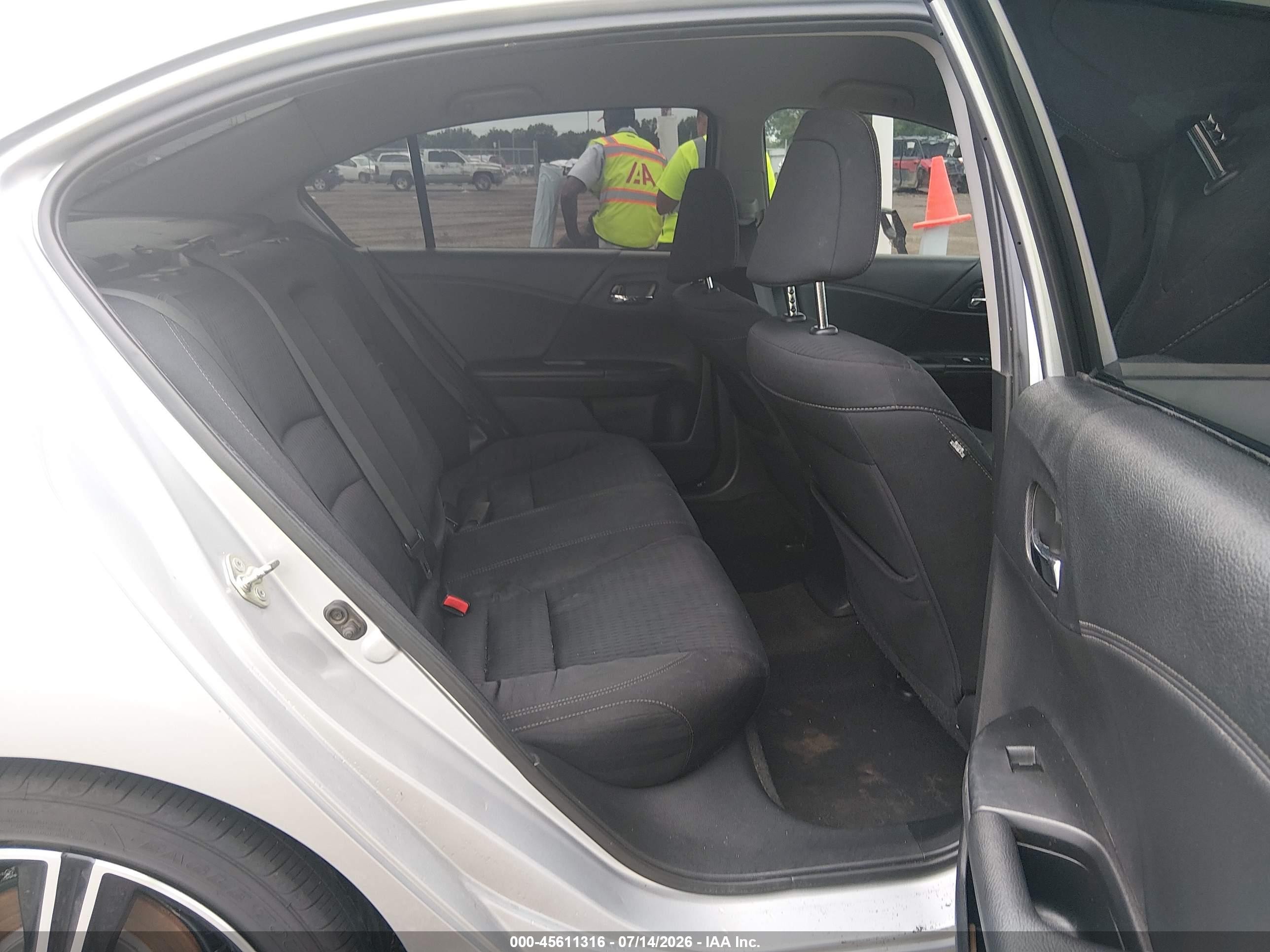 2015 Honda Accord Sport Silver vin: 1HGCR2F53FA186784