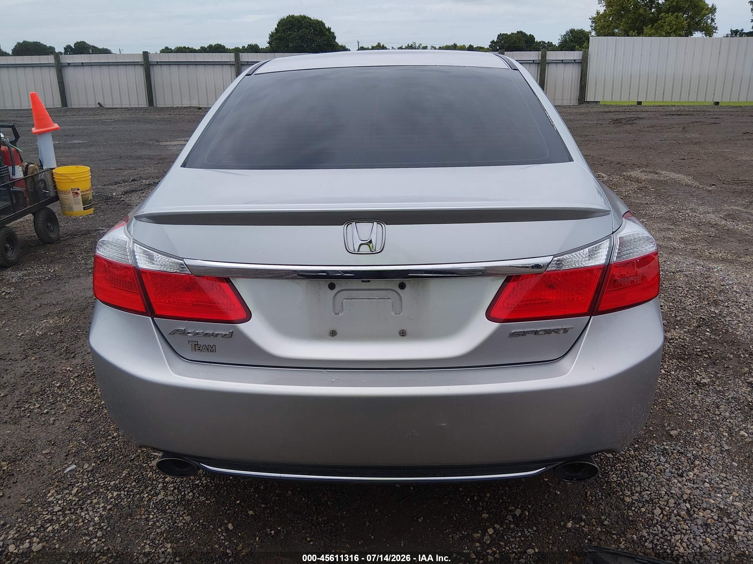 2015 Honda Accord Sport Silver vin: 1HGCR2F53FA186784