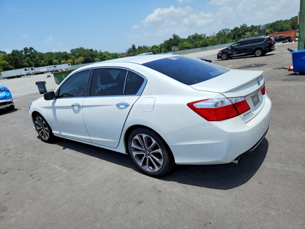 2015 Honda Accord Sport White vin: 1HGCR2F53FA243811