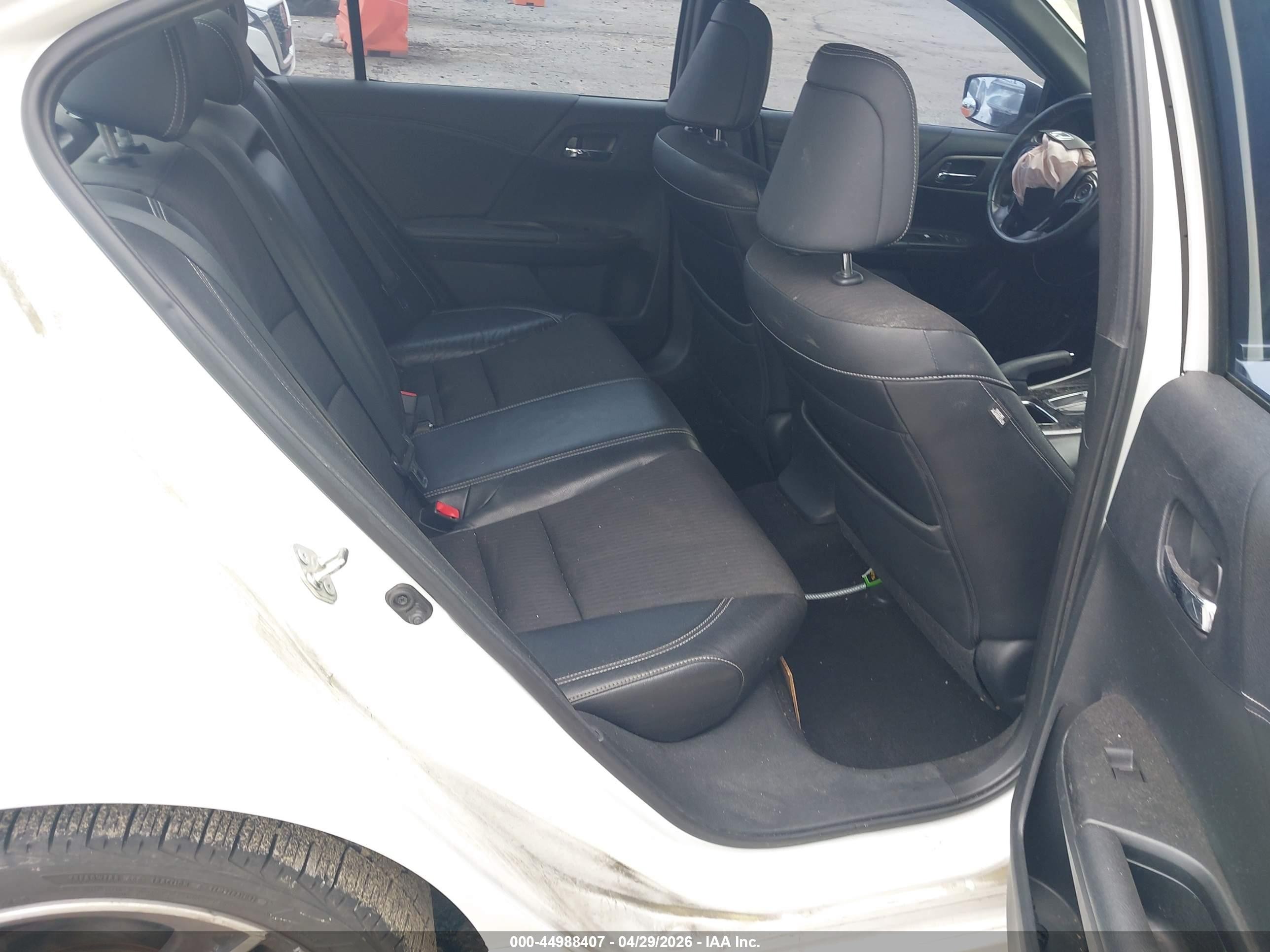 2016 Honda Accord Sport White vin: 1HGCR2F53GA097279