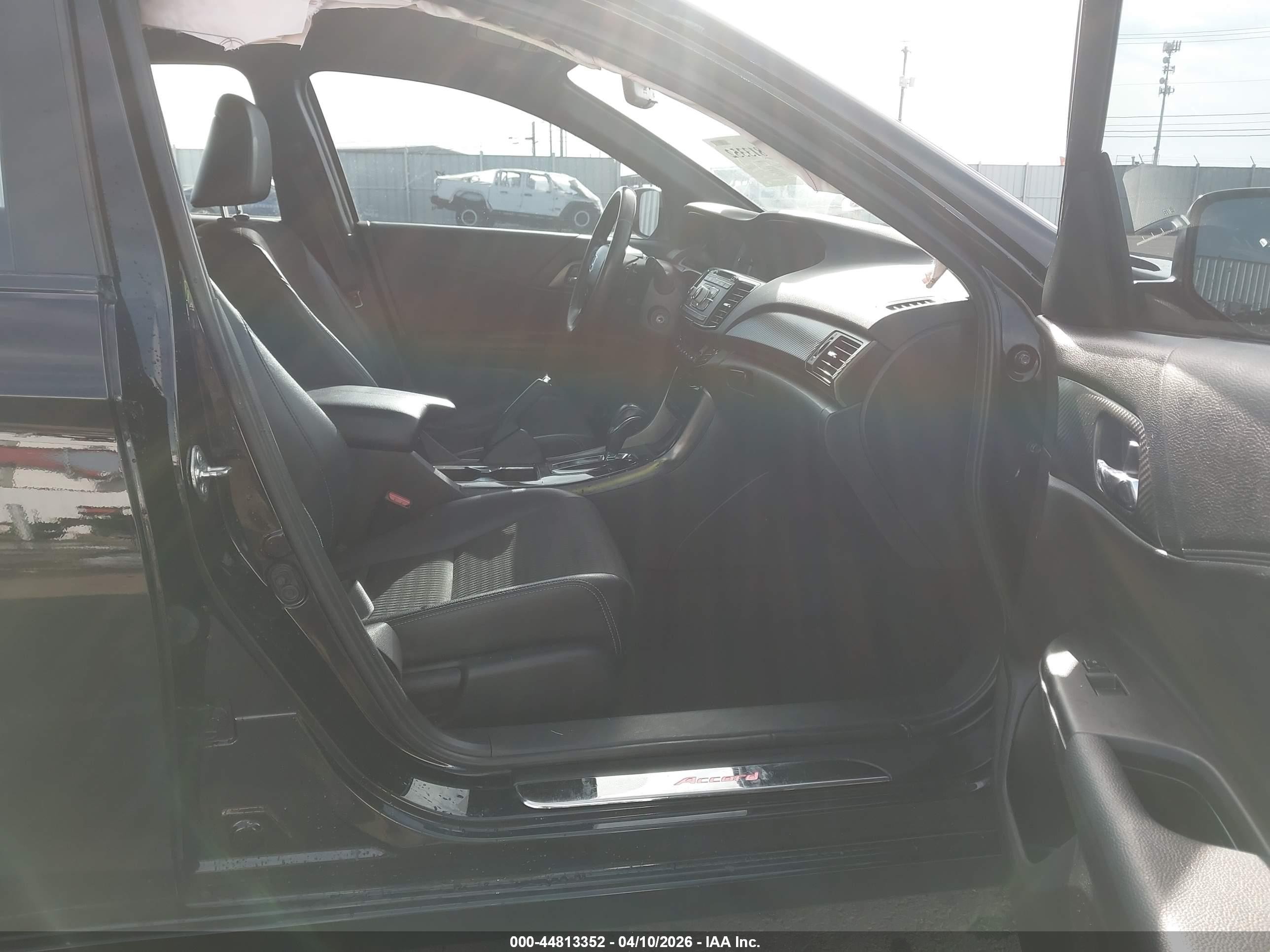 2016 Honda Accord Sport Black vin: 1HGCR2F53GA157951