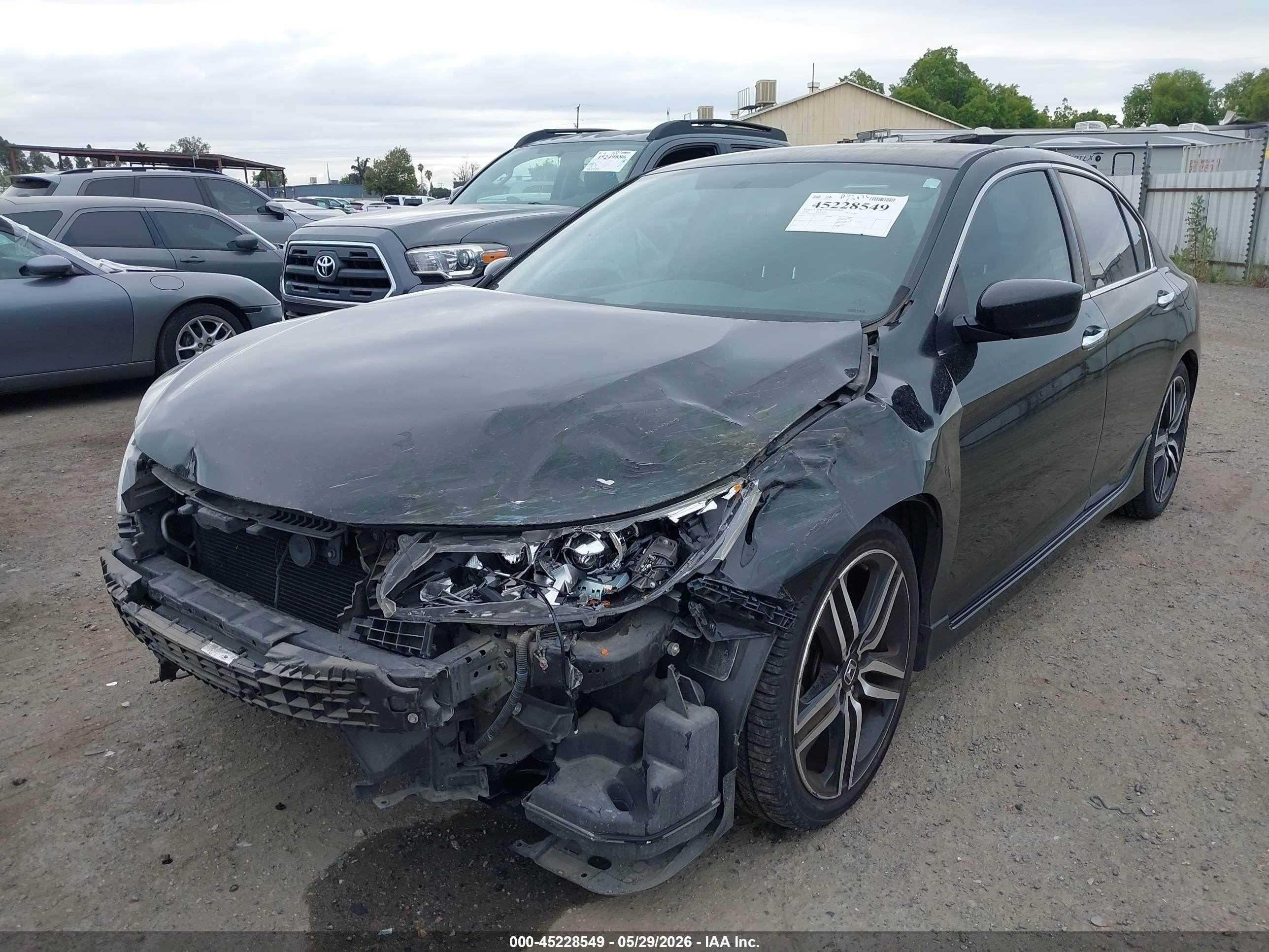 2016 Honda Accord Sport Черный vin: 1HGCR2F53GA228565