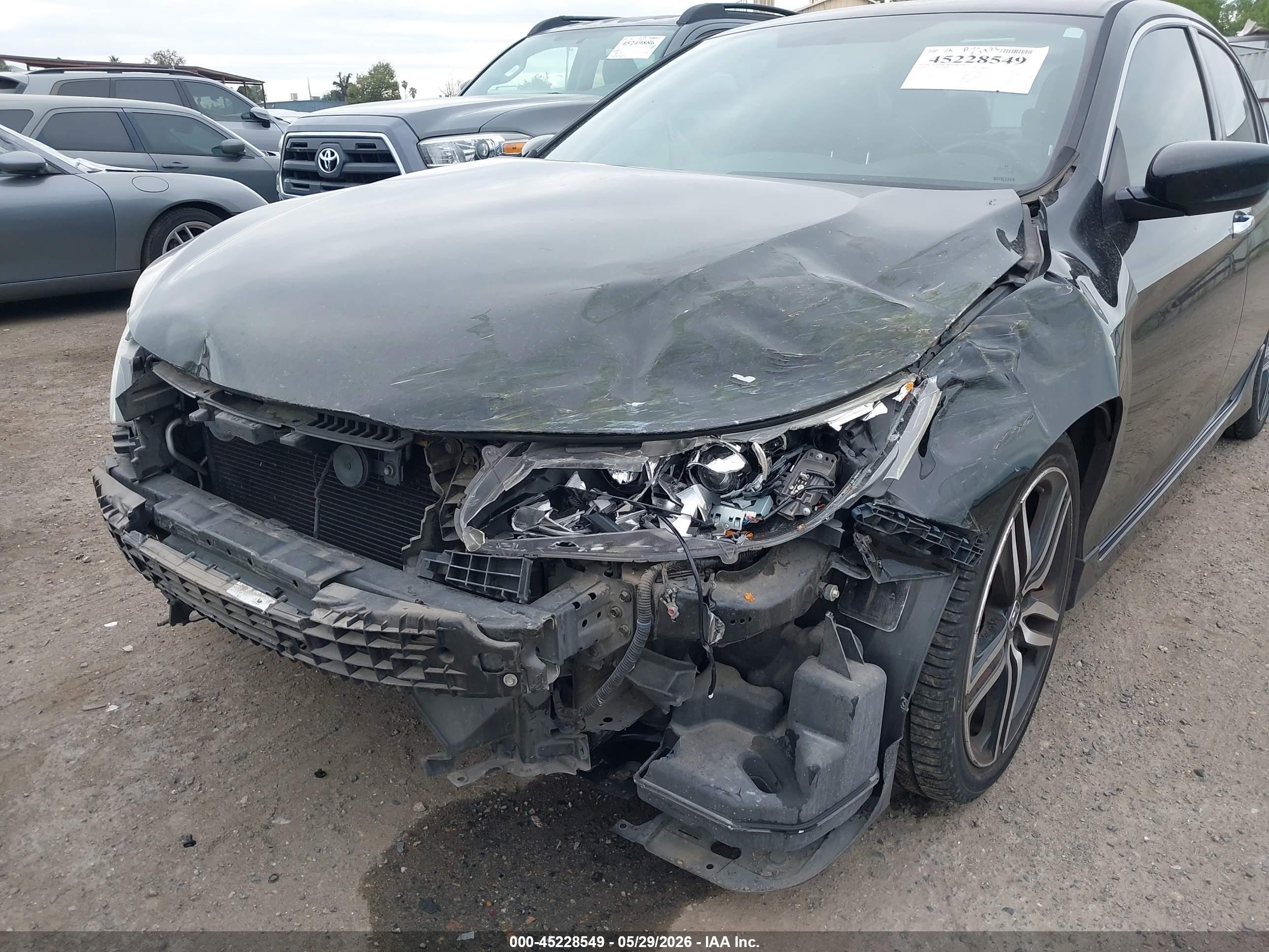 2016 Honda Accord Sport Черный vin: 1HGCR2F53GA228565