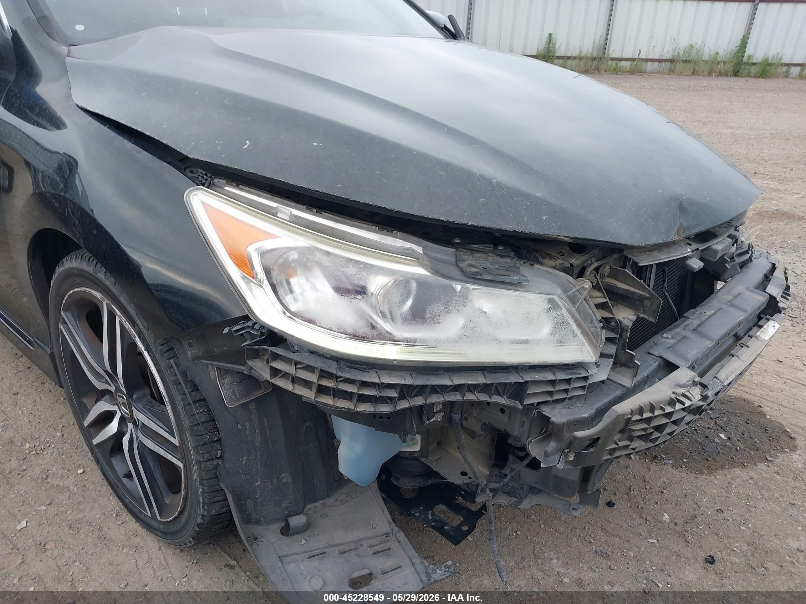 2016 Honda Accord Sport Черный vin: 1HGCR2F53GA228565