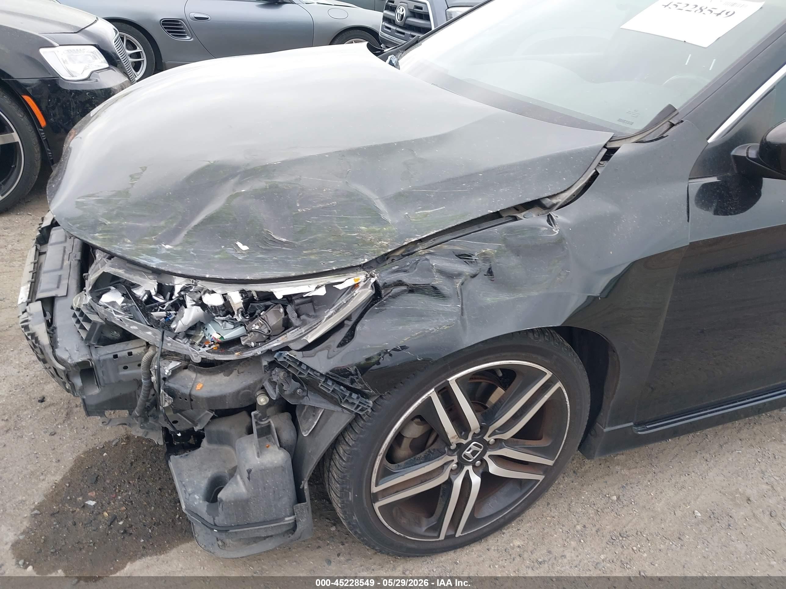 2016 Honda Accord Sport Черный vin: 1HGCR2F53GA228565