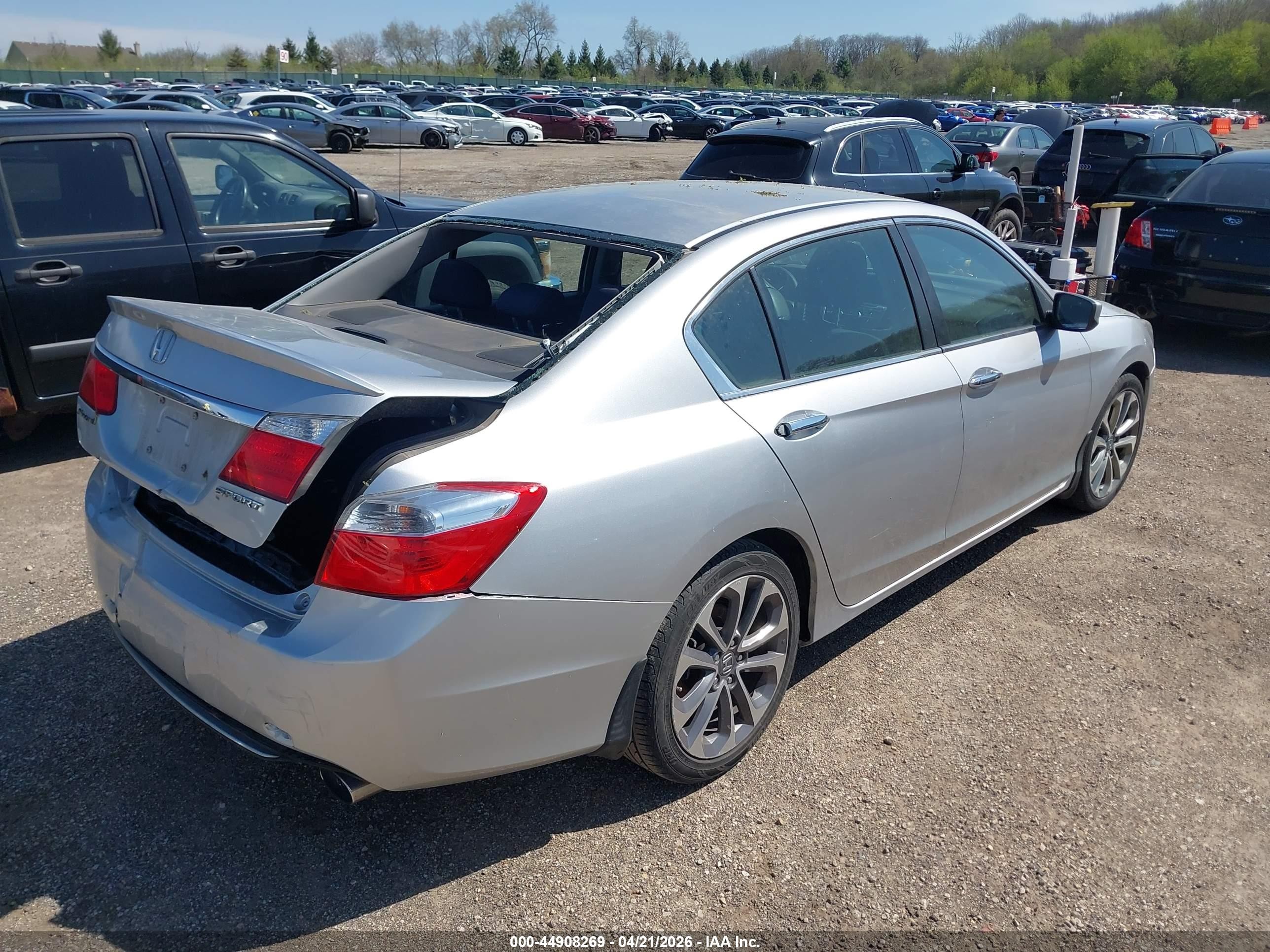 2014 Honda Accord Sport Silver vin: 1HGCR2F54EA039680
