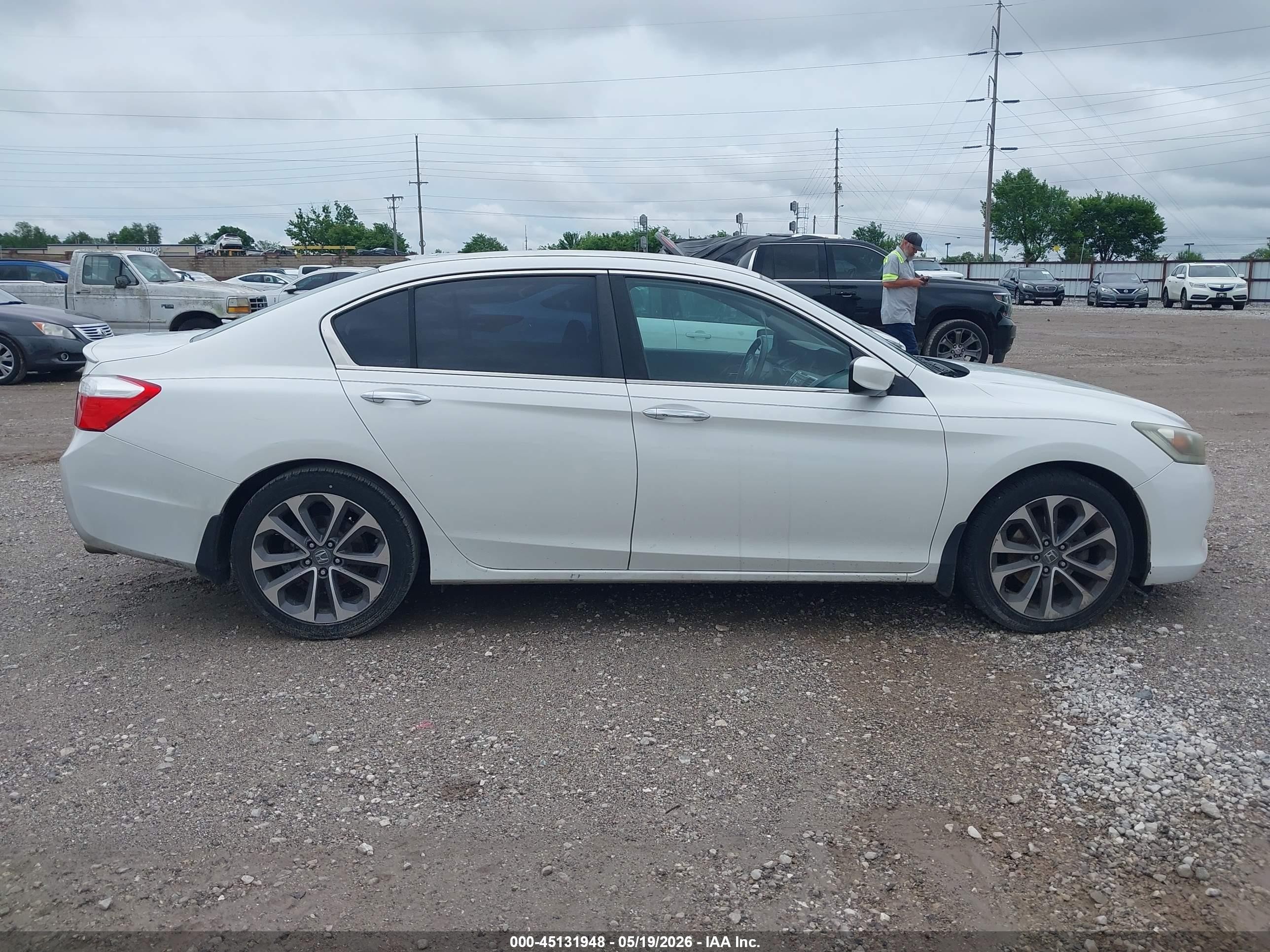 2014 Honda Accord Sport White vin: 1HGCR2F54EA093335