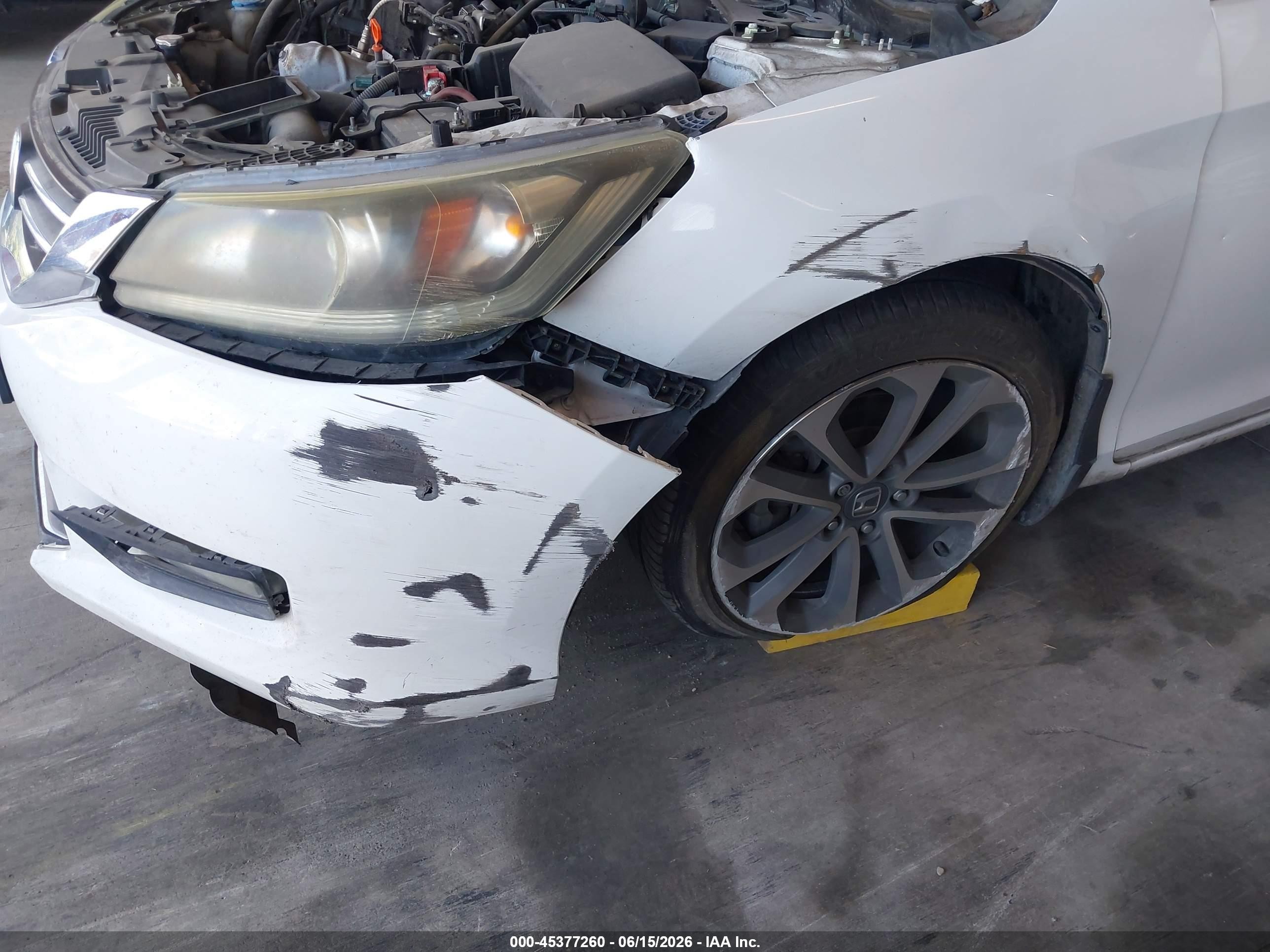 2015 Honda Accord Sport White vin: 1HGCR2F54FA051393