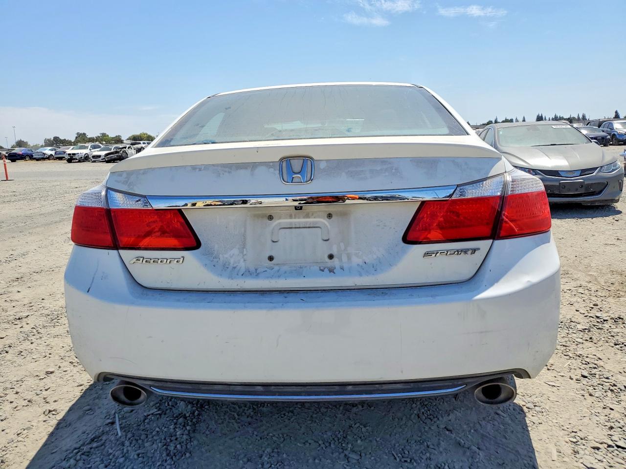 2015 Honda Accord Sport White vin: 1HGCR2F54FA115738