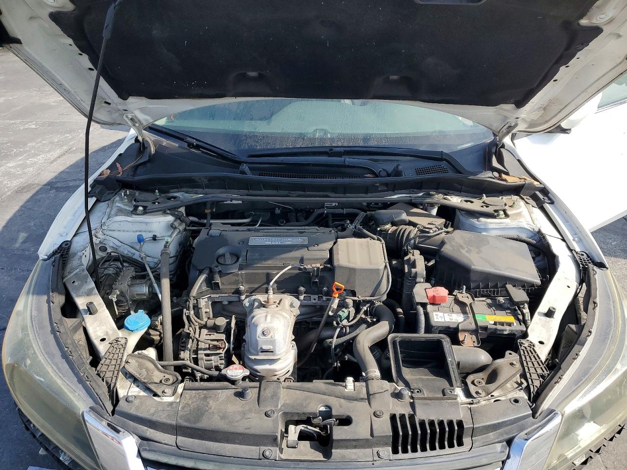 2015 Honda Accord Sport White vin: 1HGCR2F54FA137657
