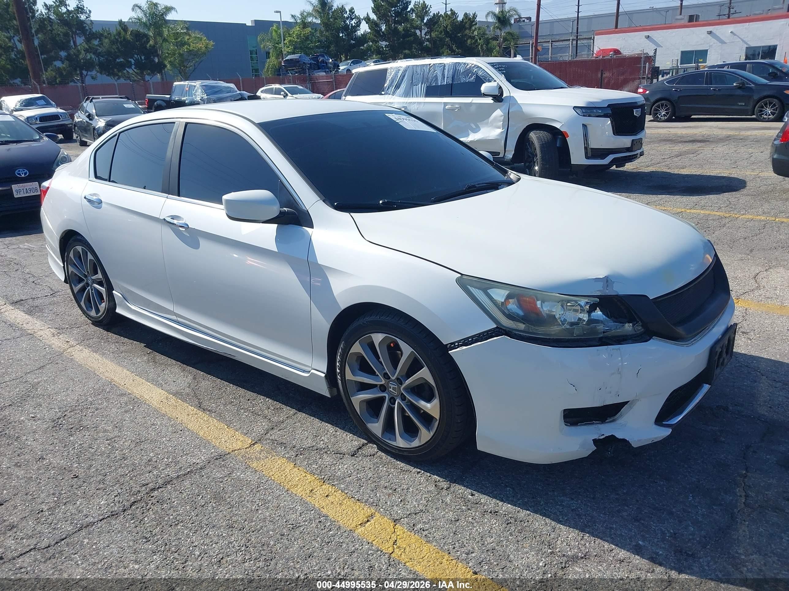 1HGCR2F54FA155401