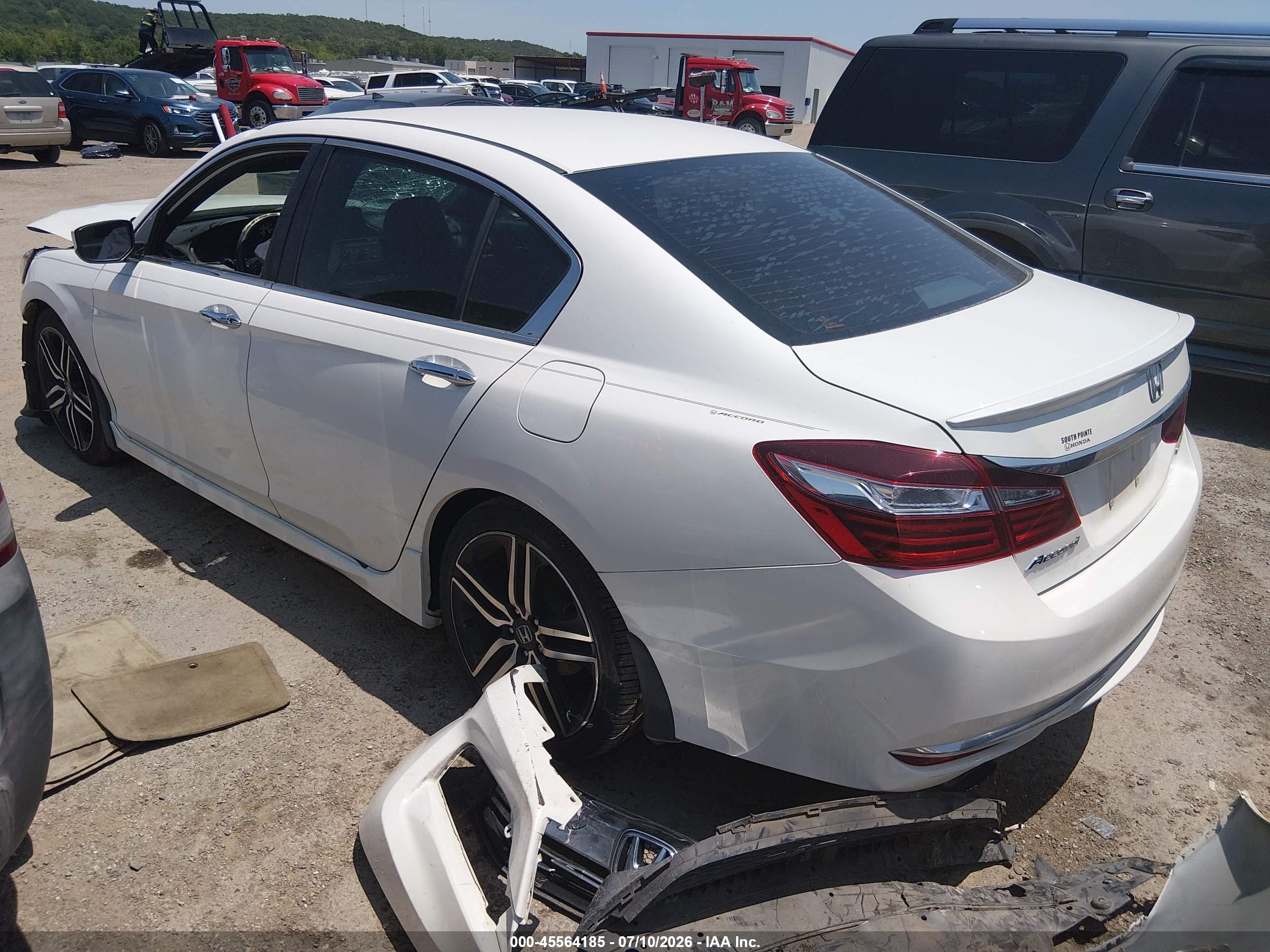 2017 Honda Accord Sport White vin: 1HGCR2F54HA187266