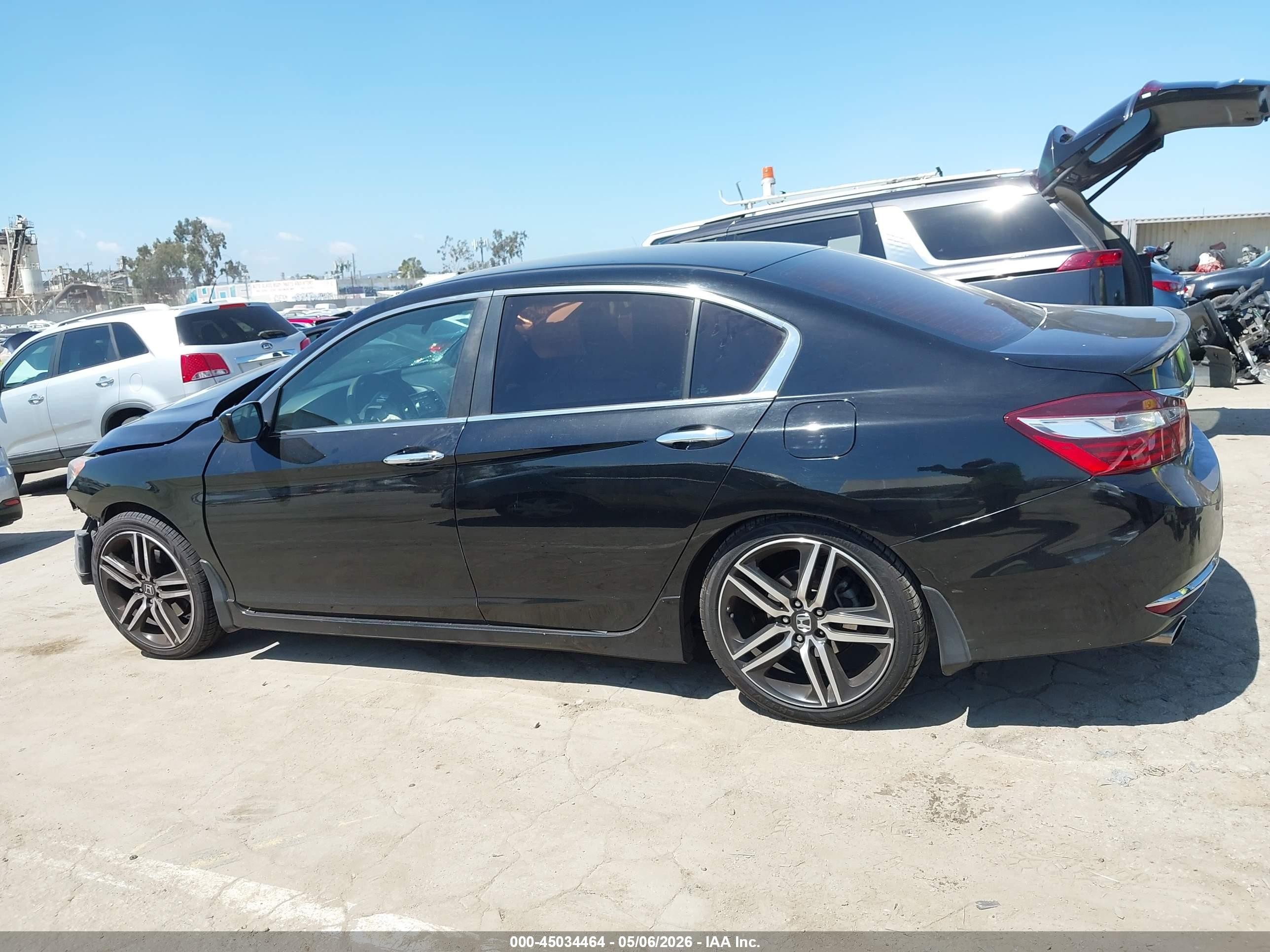 2017 Honda Accord Sport Черный vin: 1HGCR2F54HA279512