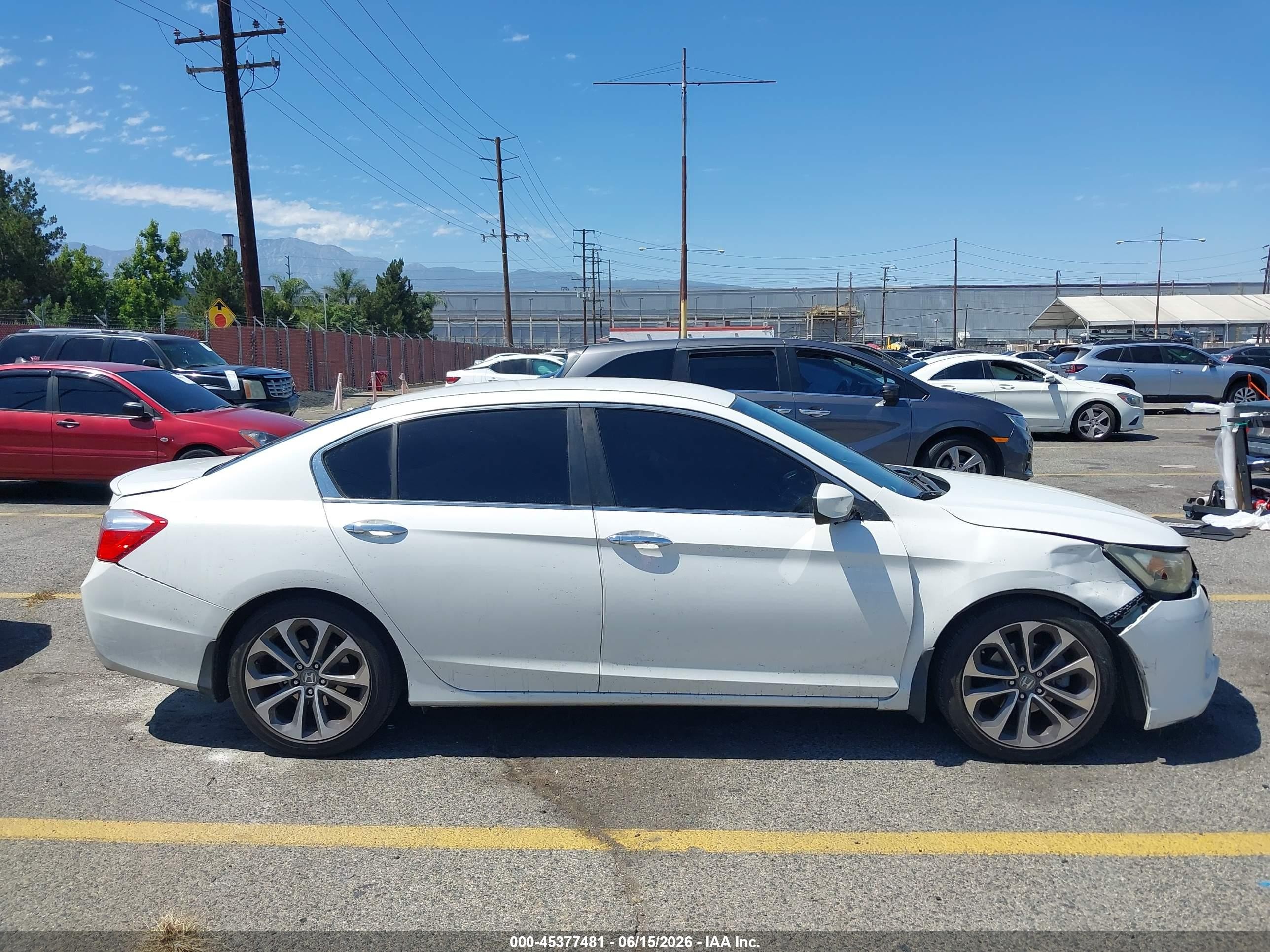 2013 Honda Accord Sport White vin: 1HGCR2F55DA162273