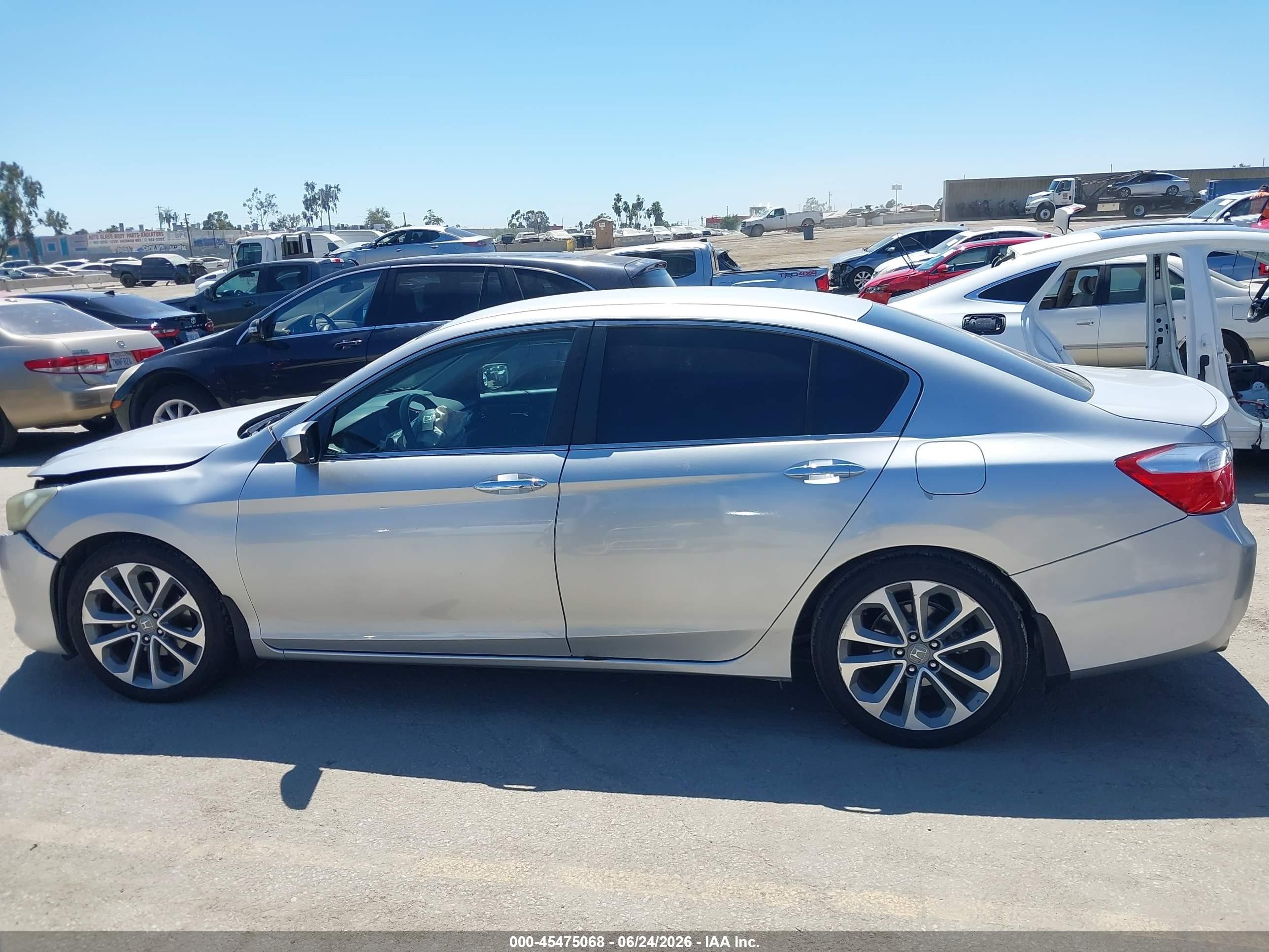 2014 Honda Accord Sport Silver vin: 1HGCR2F55EA009121