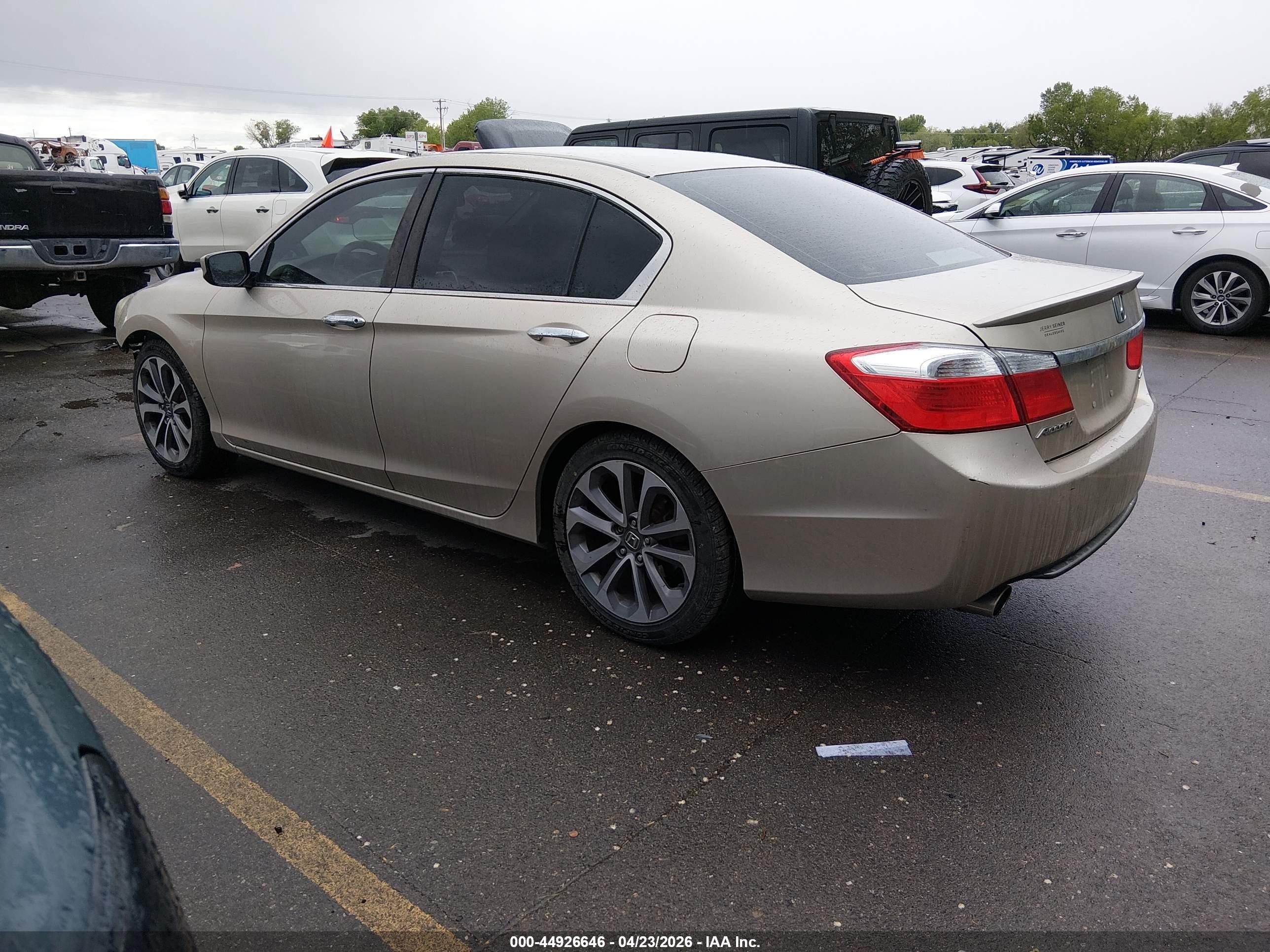 2014 Honda Accord Sport Beige vin: 1HGCR2F55EA079377