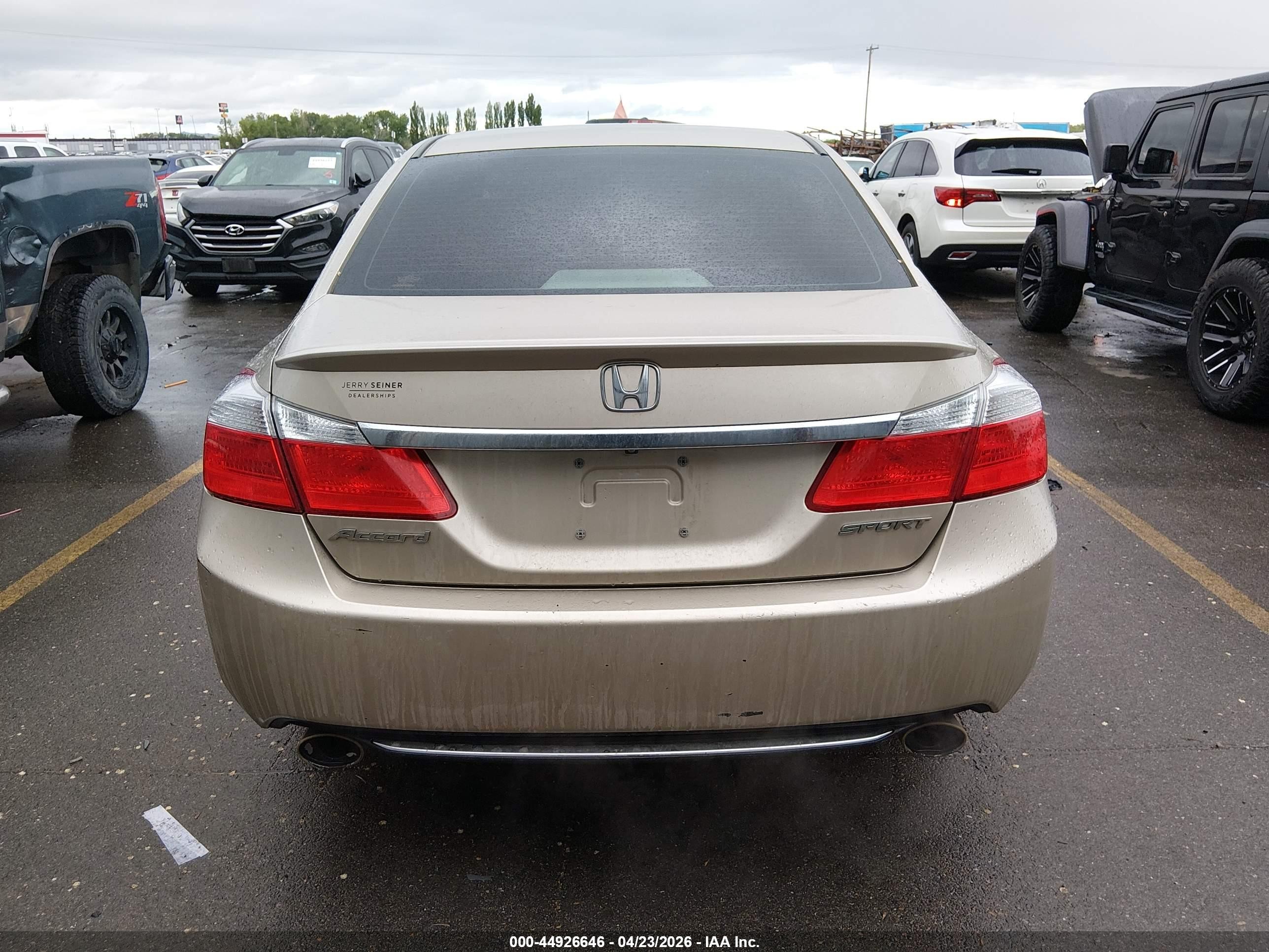 2014 Honda Accord Sport Beige vin: 1HGCR2F55EA079377