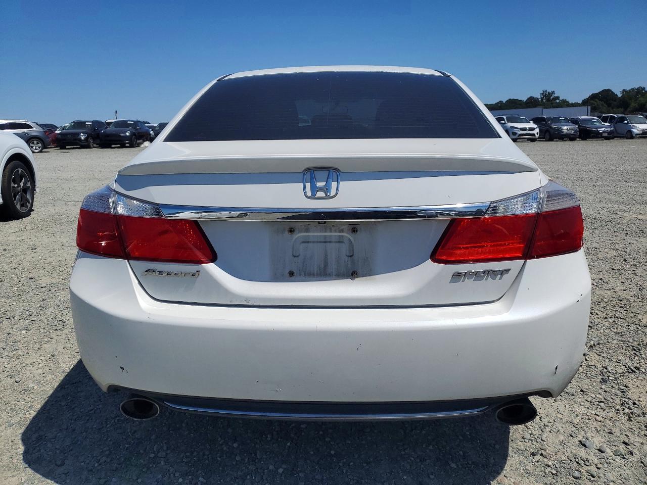 2015 Honda Accord Sport White vin: 1HGCR2F55FA042668