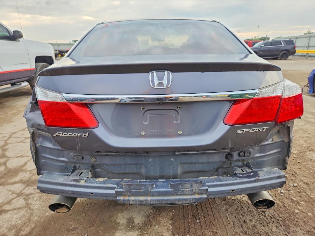 2015 Honda Accord Sport Gray vin: 1HGCR2F55FA230705