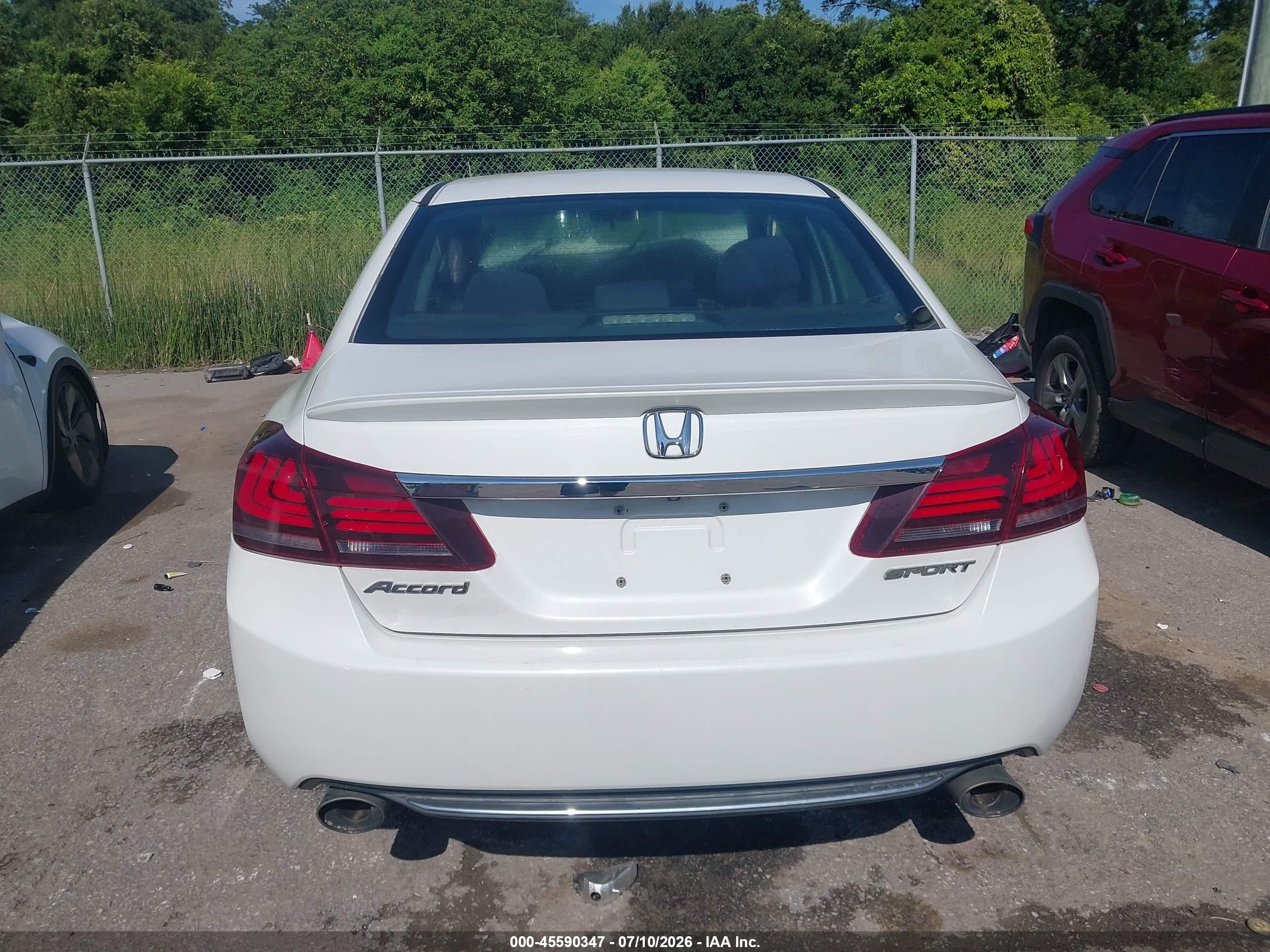2015 Honda Accord Sport White vin: 1HGCR2F55FA232048